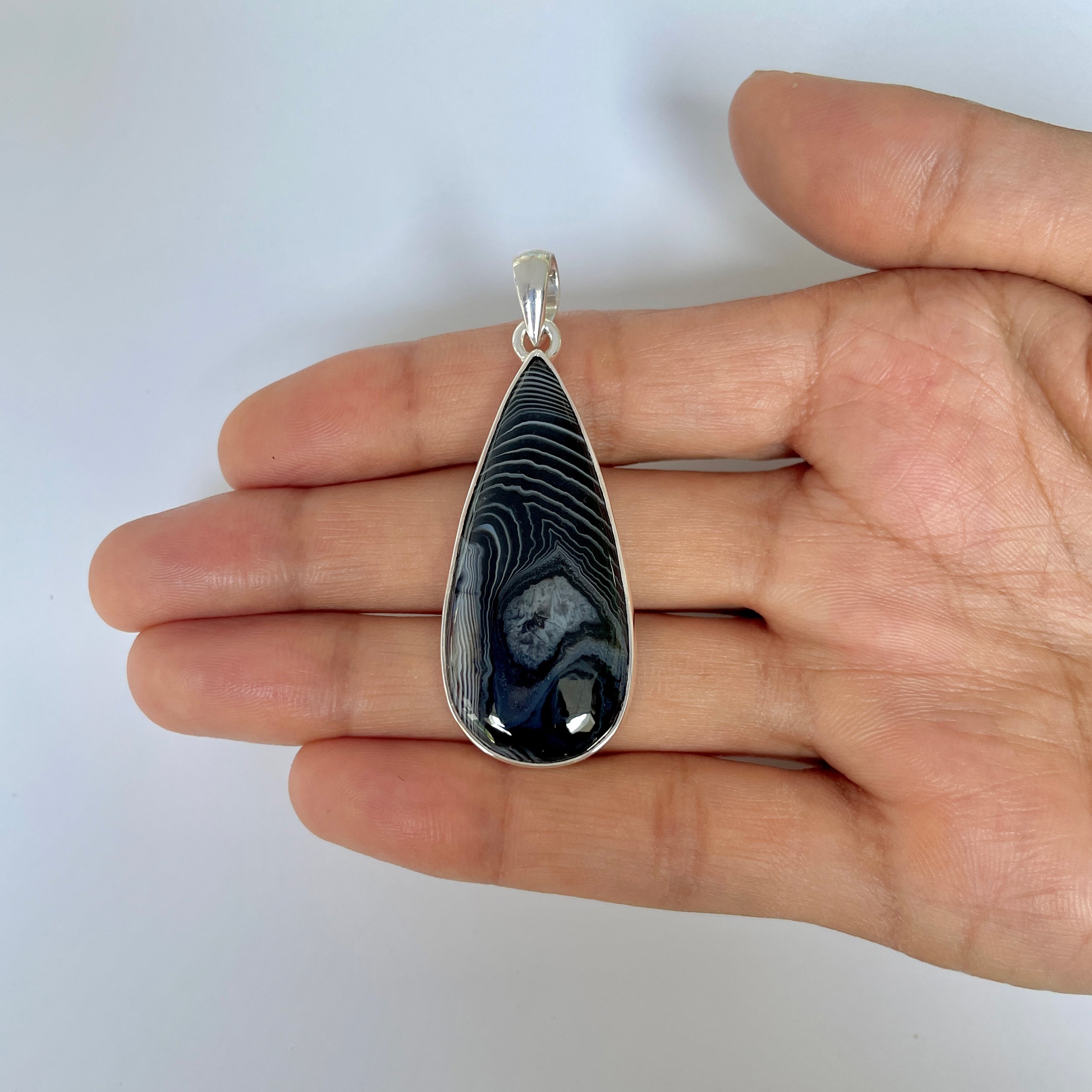 Banded Agate Pendant-(BAG-1-29)