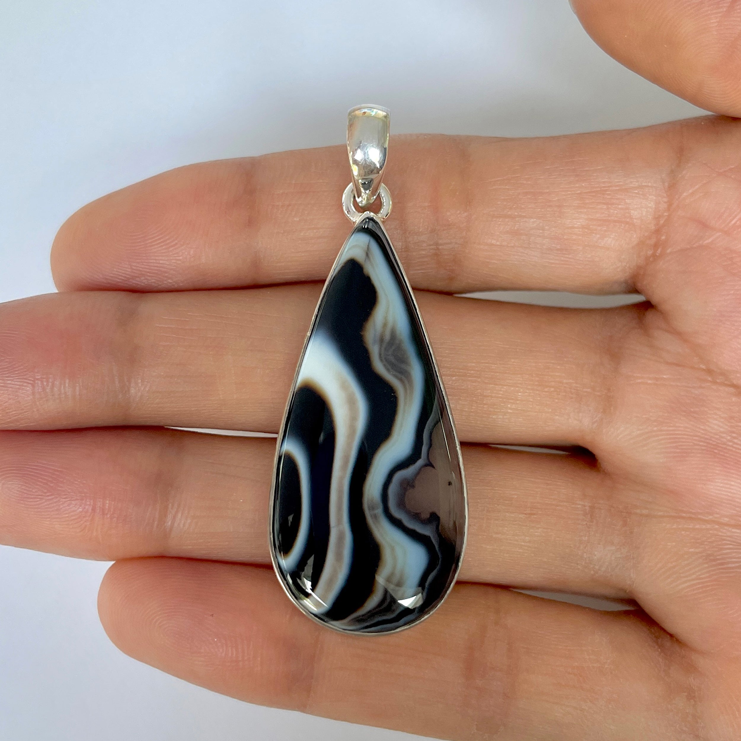 Banded Agate Pendant-(BAG-1-30)