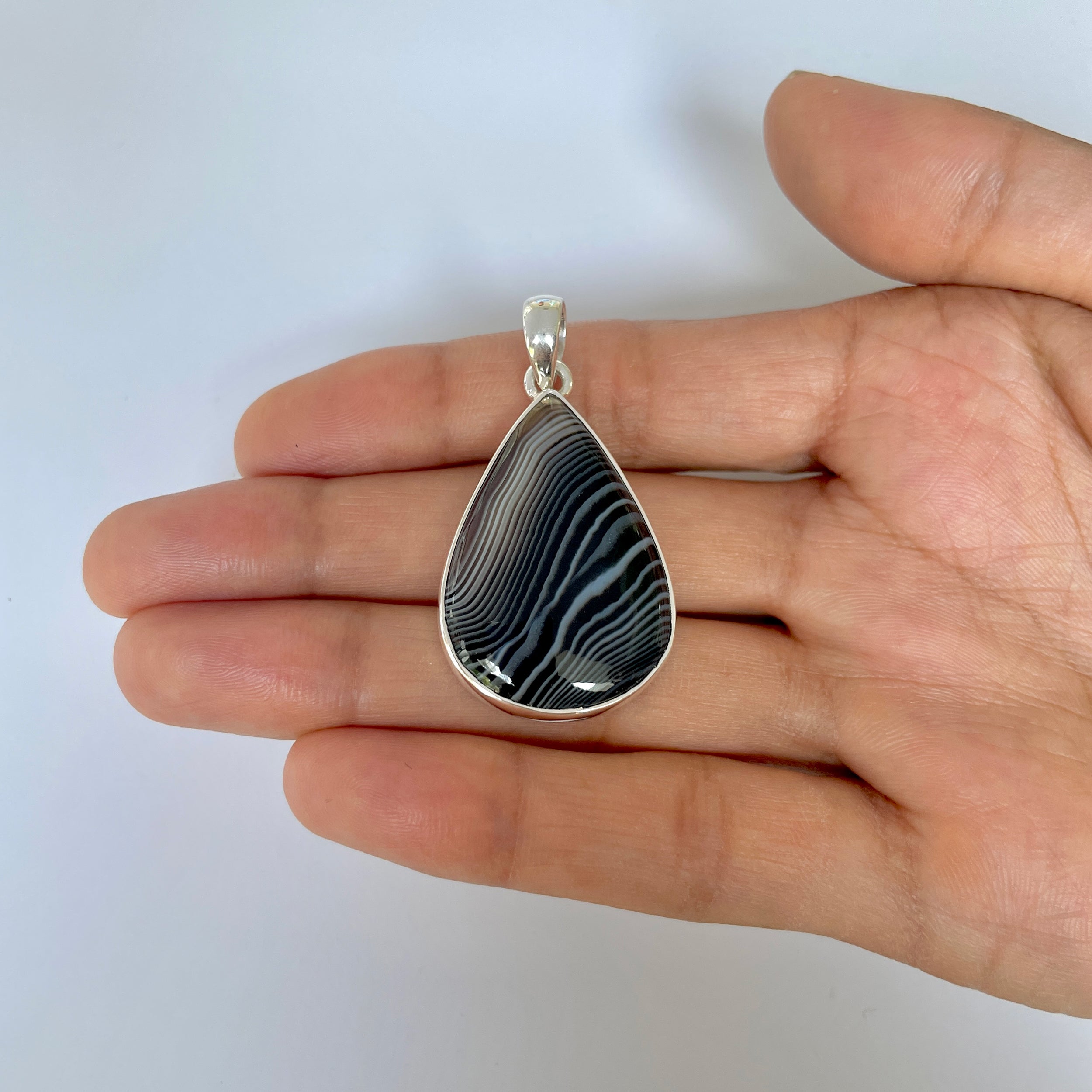 Banded Agate Pendant-(BAG-1-33)