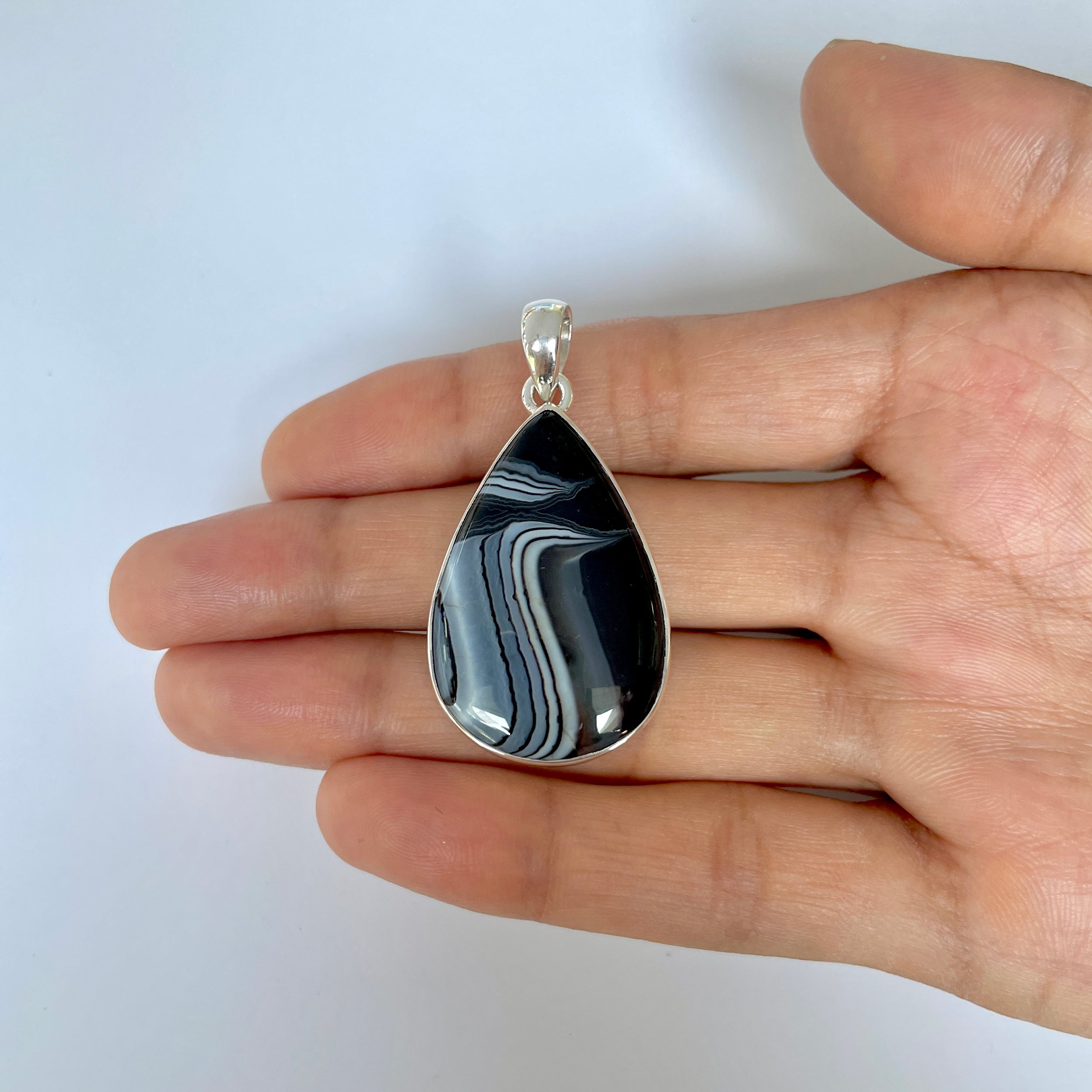 Banded Agate Pendant-(BAG-1-37)