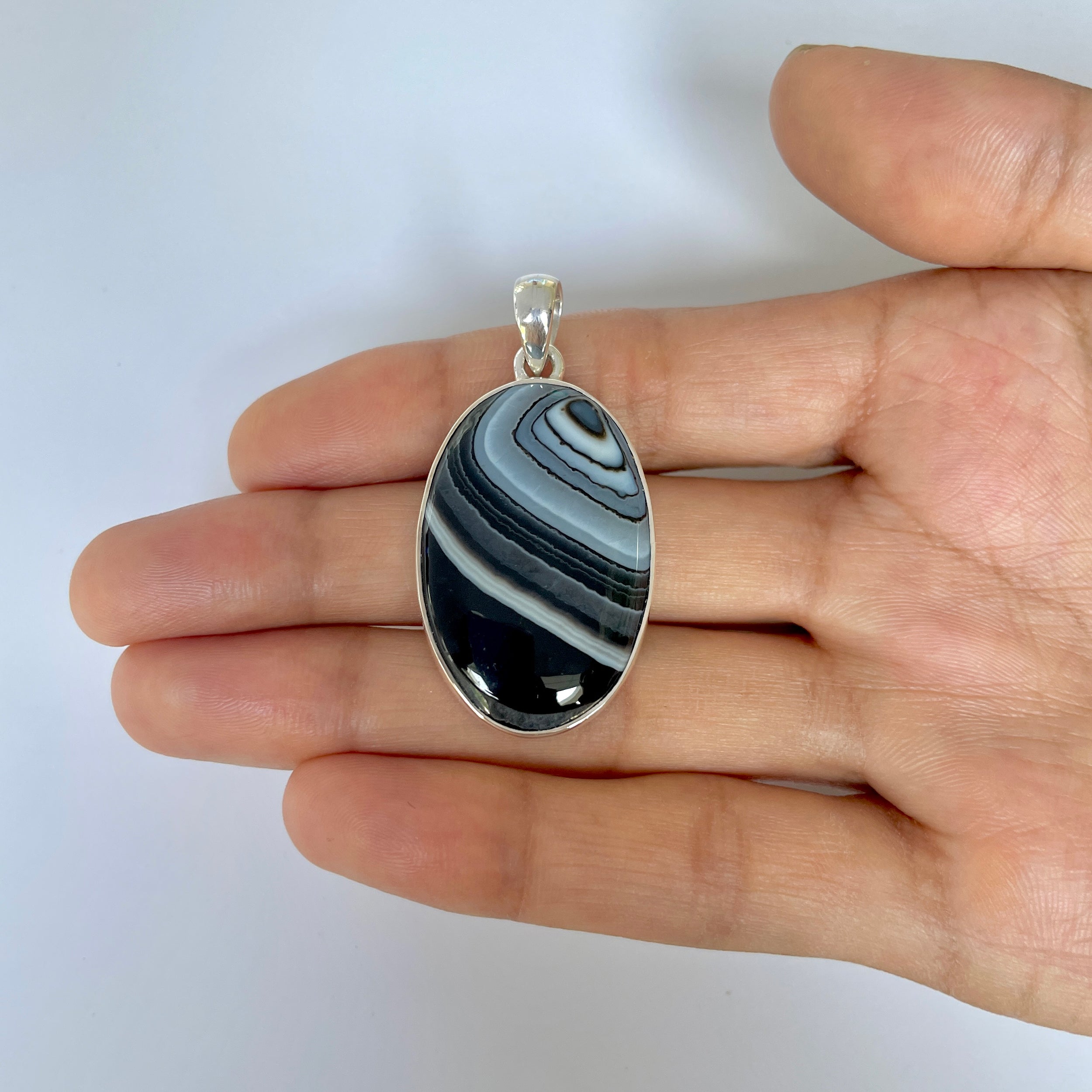 Banded Agate Pendant-(BAG-1-38)