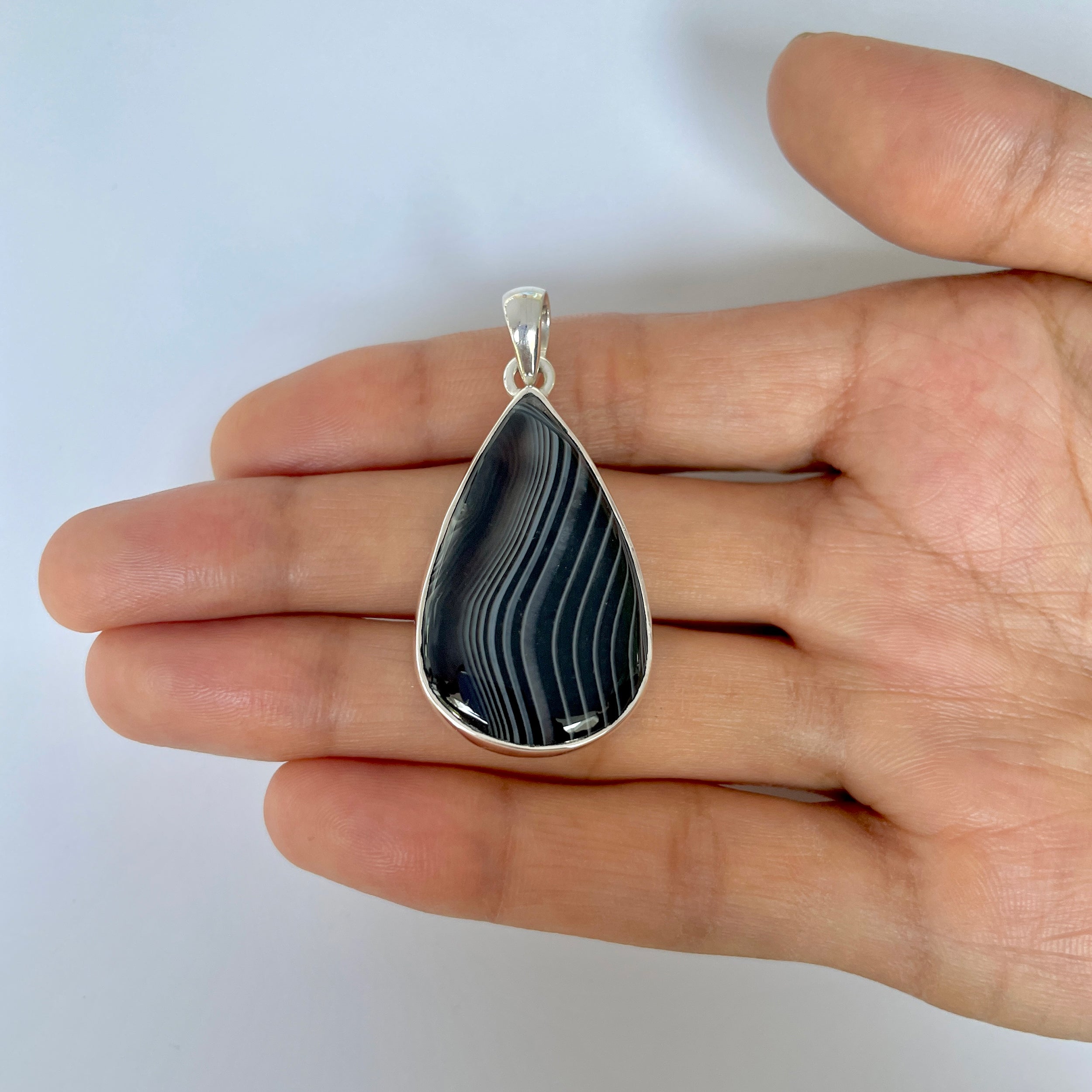 Banded Agate Pendant-(BAG-1-46)