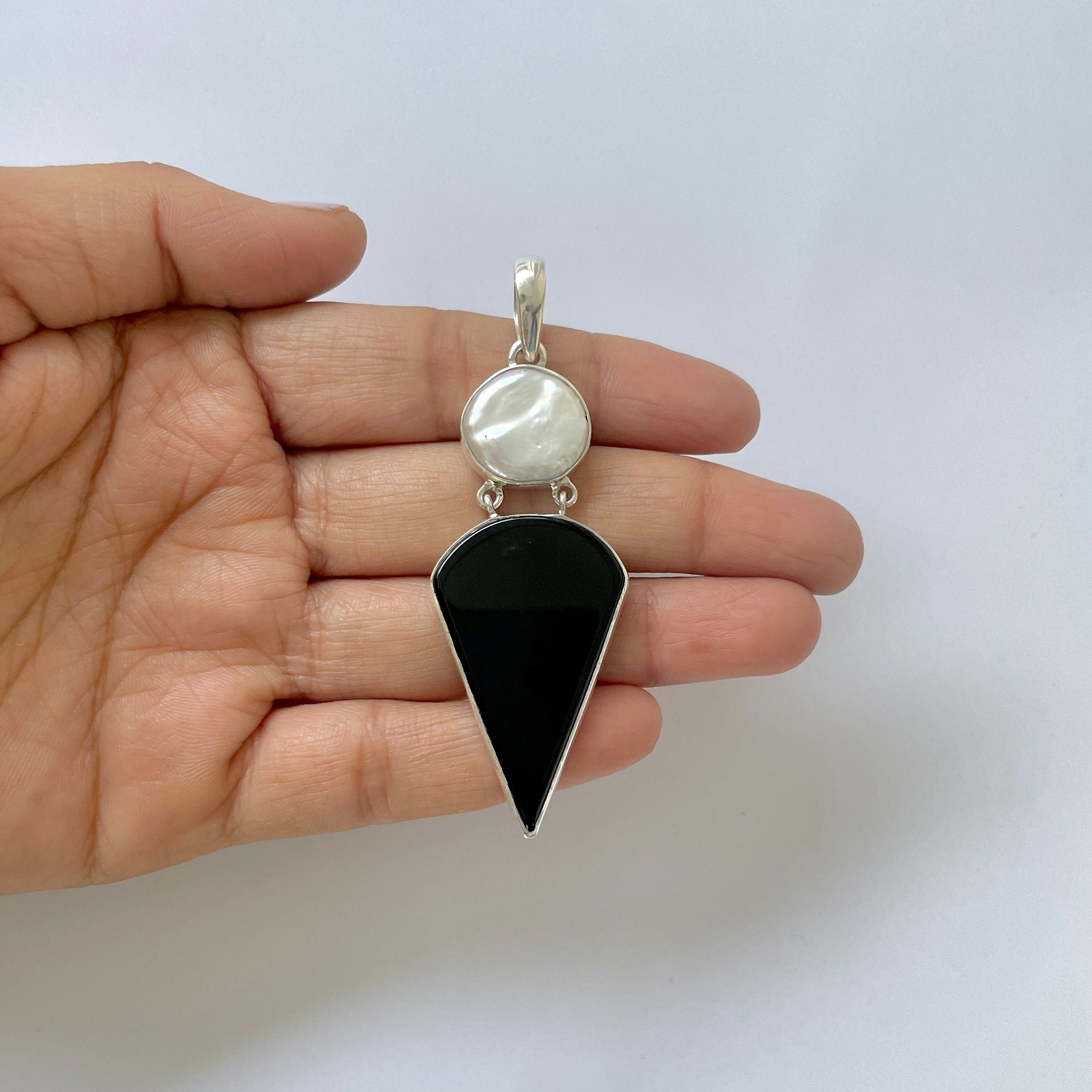 Black Onyx Pendant-(BOX-1-33)