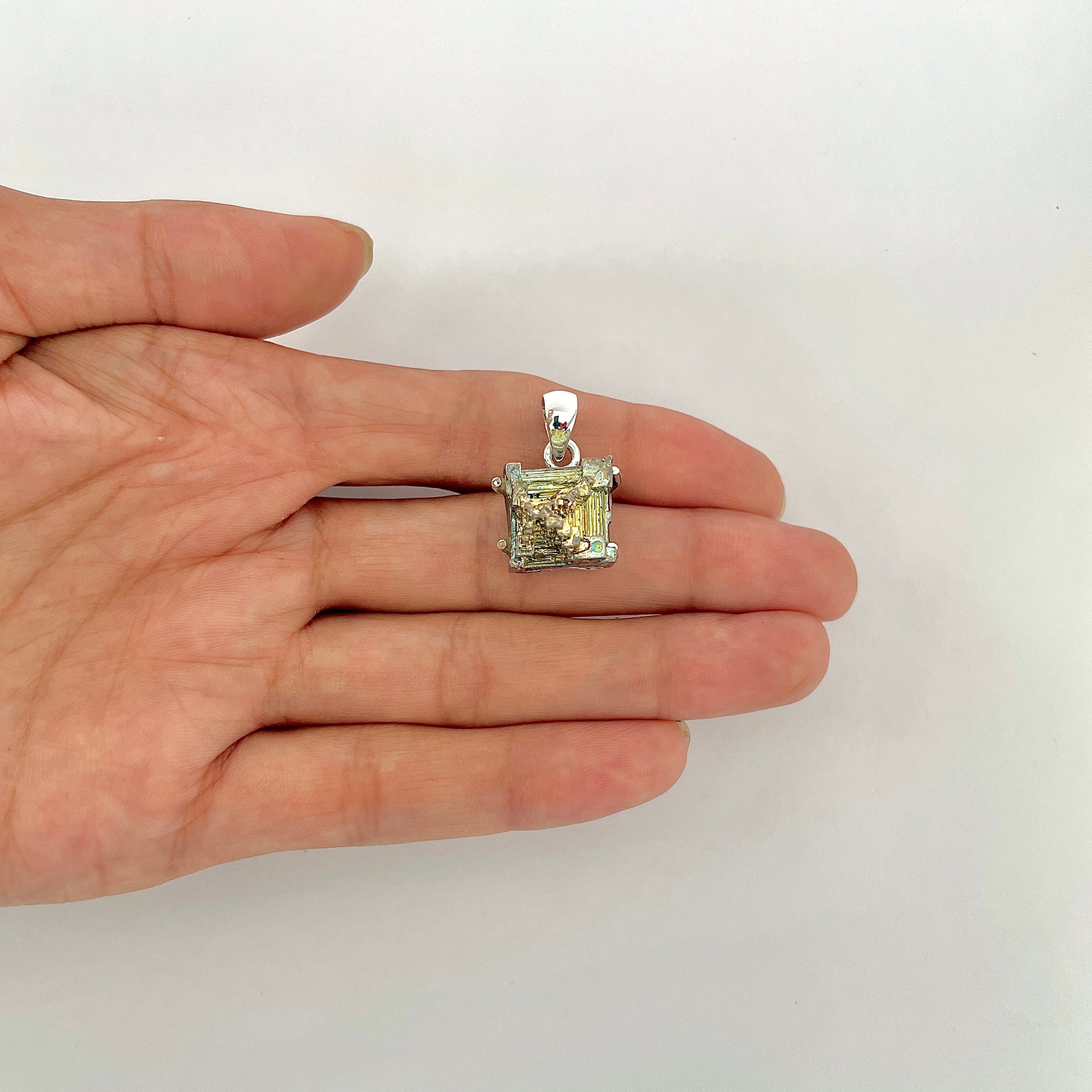 Bismuth Pendant-(BSM-1-38)
