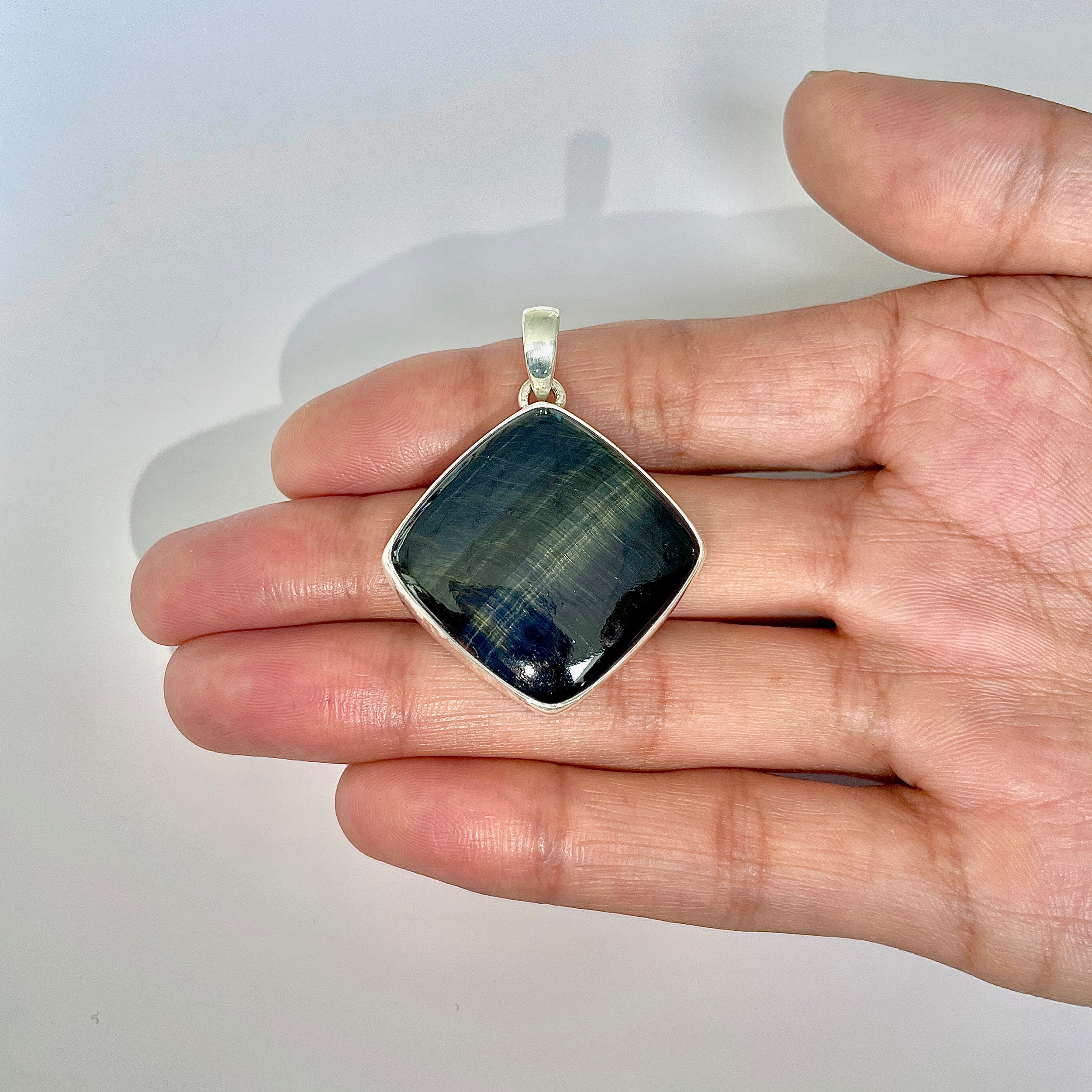Blue Tiger Eye Pendant-(BTE-1-16)