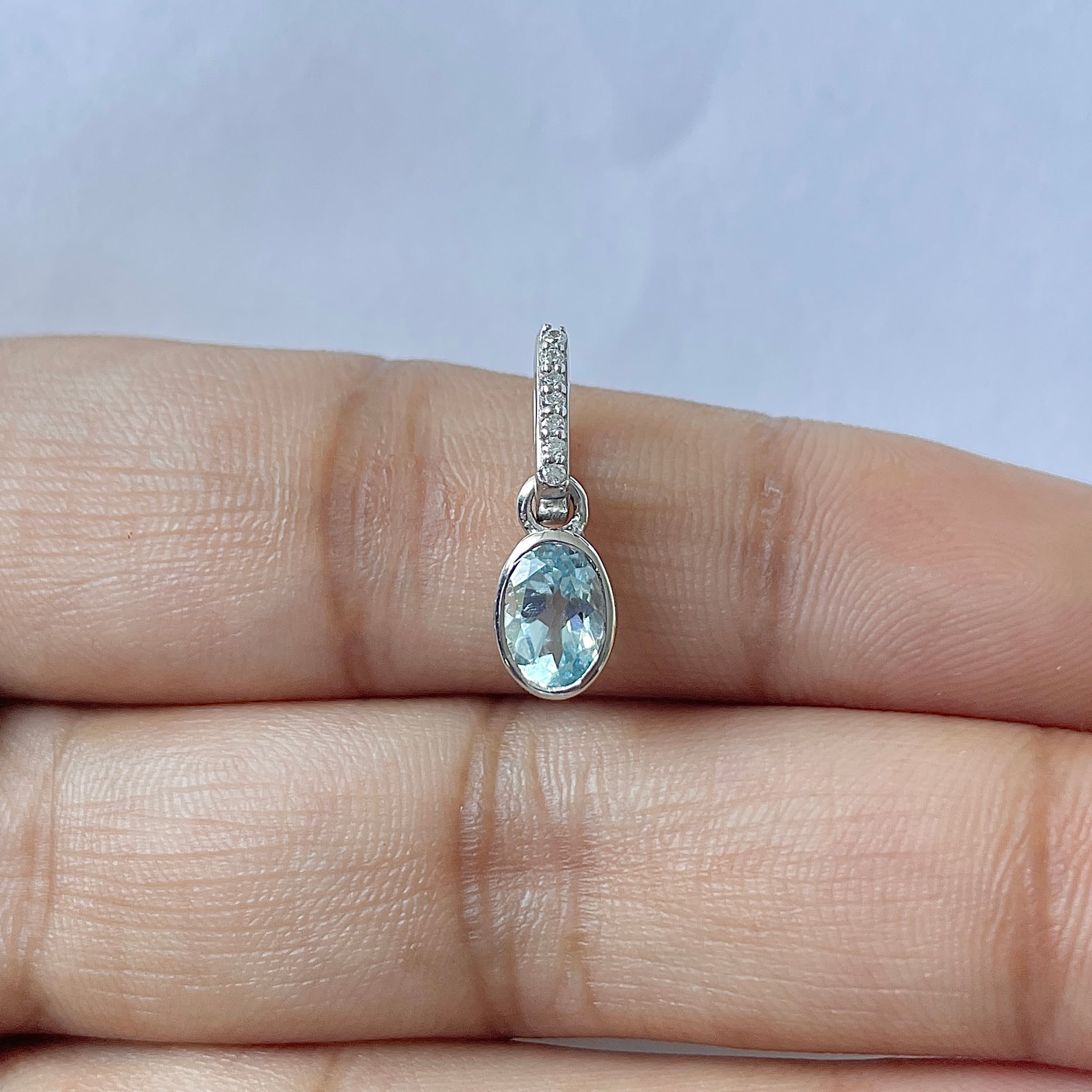 Blue Topaz Pendant-(BTZ-RDP-780)
