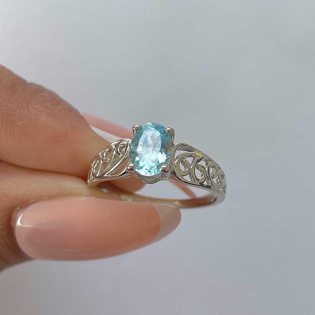 Blue Topaz Ring-(BTZ-RDR-10.)