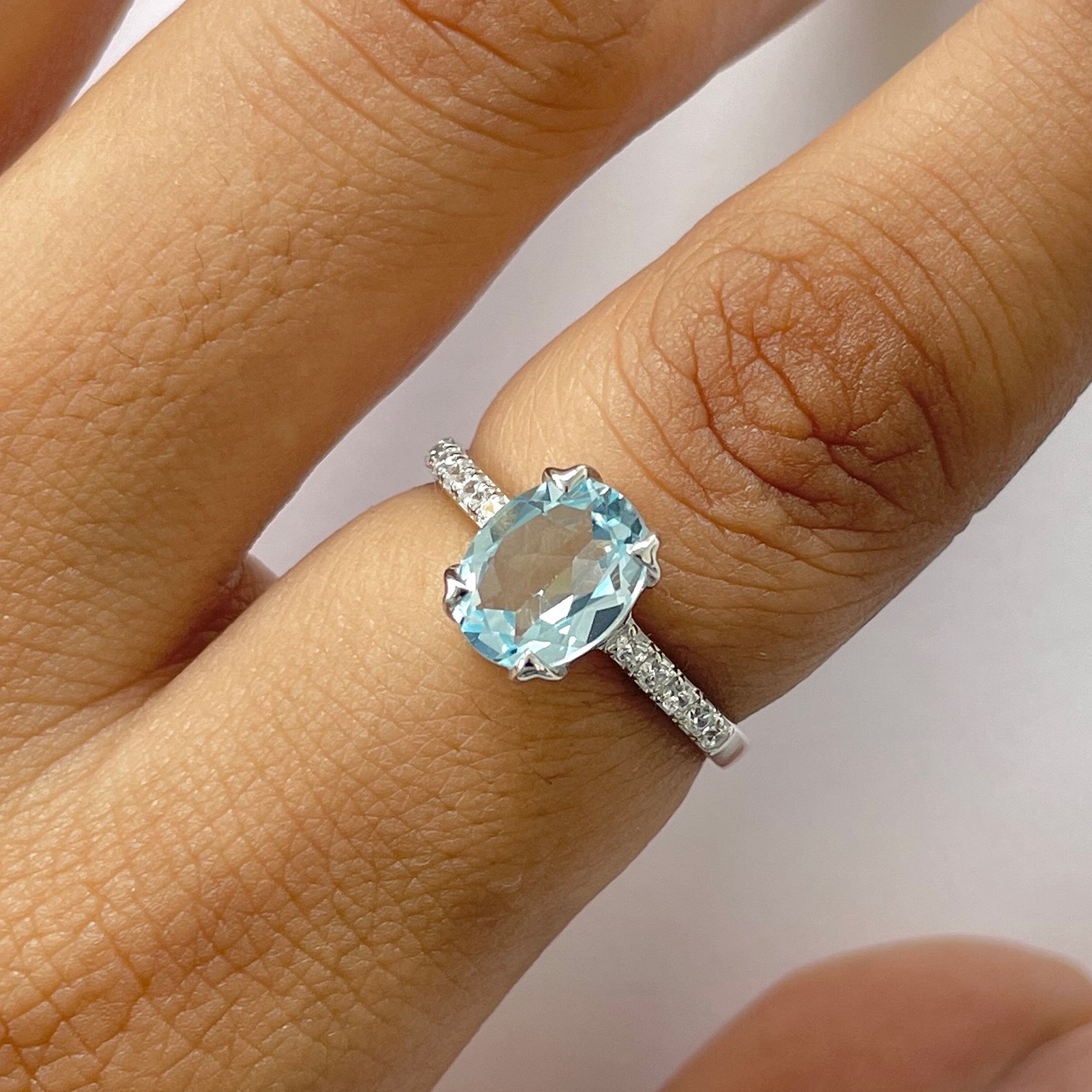 Blue Topaz Ring-(BTZ-RDR-2382.)