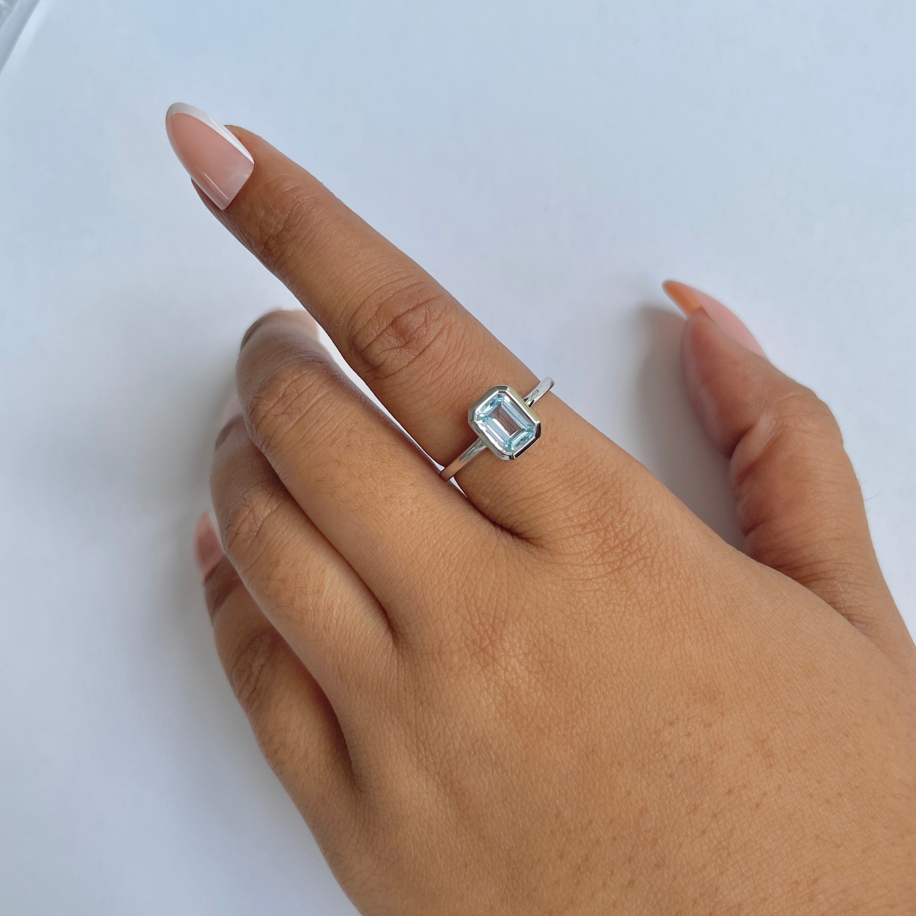 Blue Topaz Ring-(BTZ-RDR-2765.)