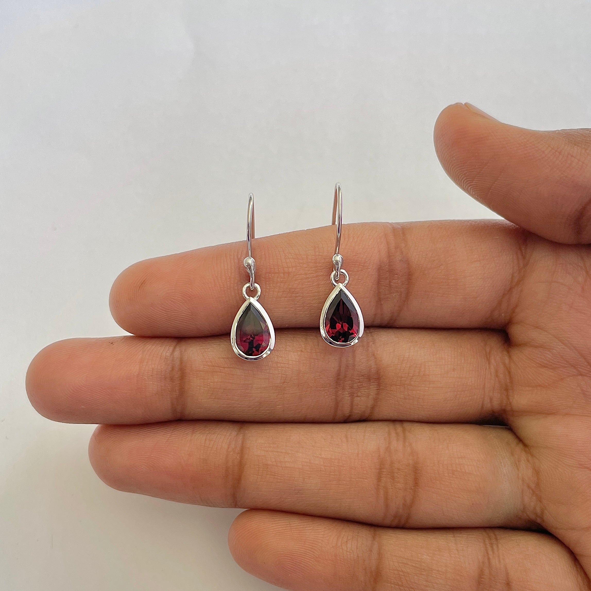 Garnet Earring-(GAR-RDE-679)