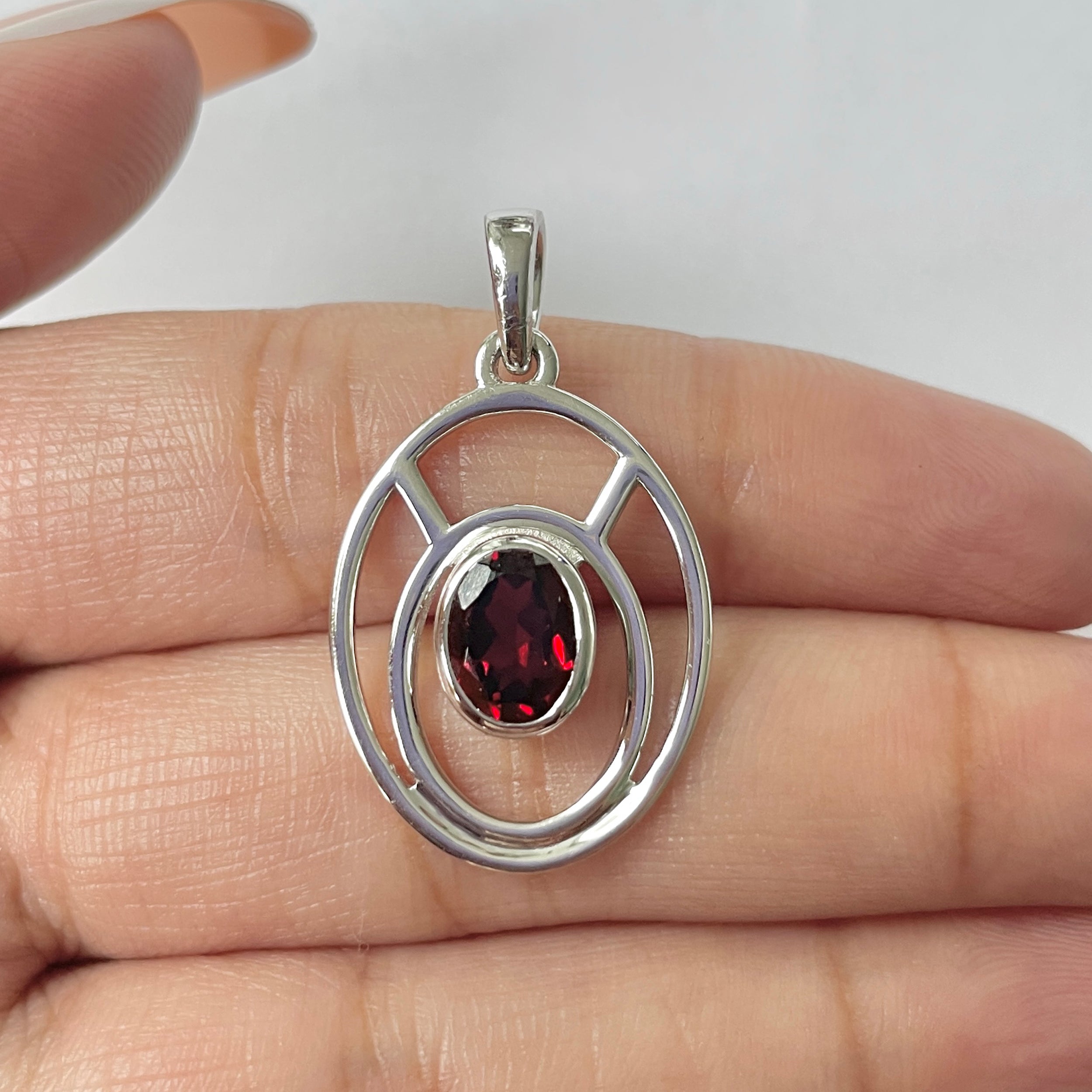 Garnet Pendant-(GAR-RDP-139)