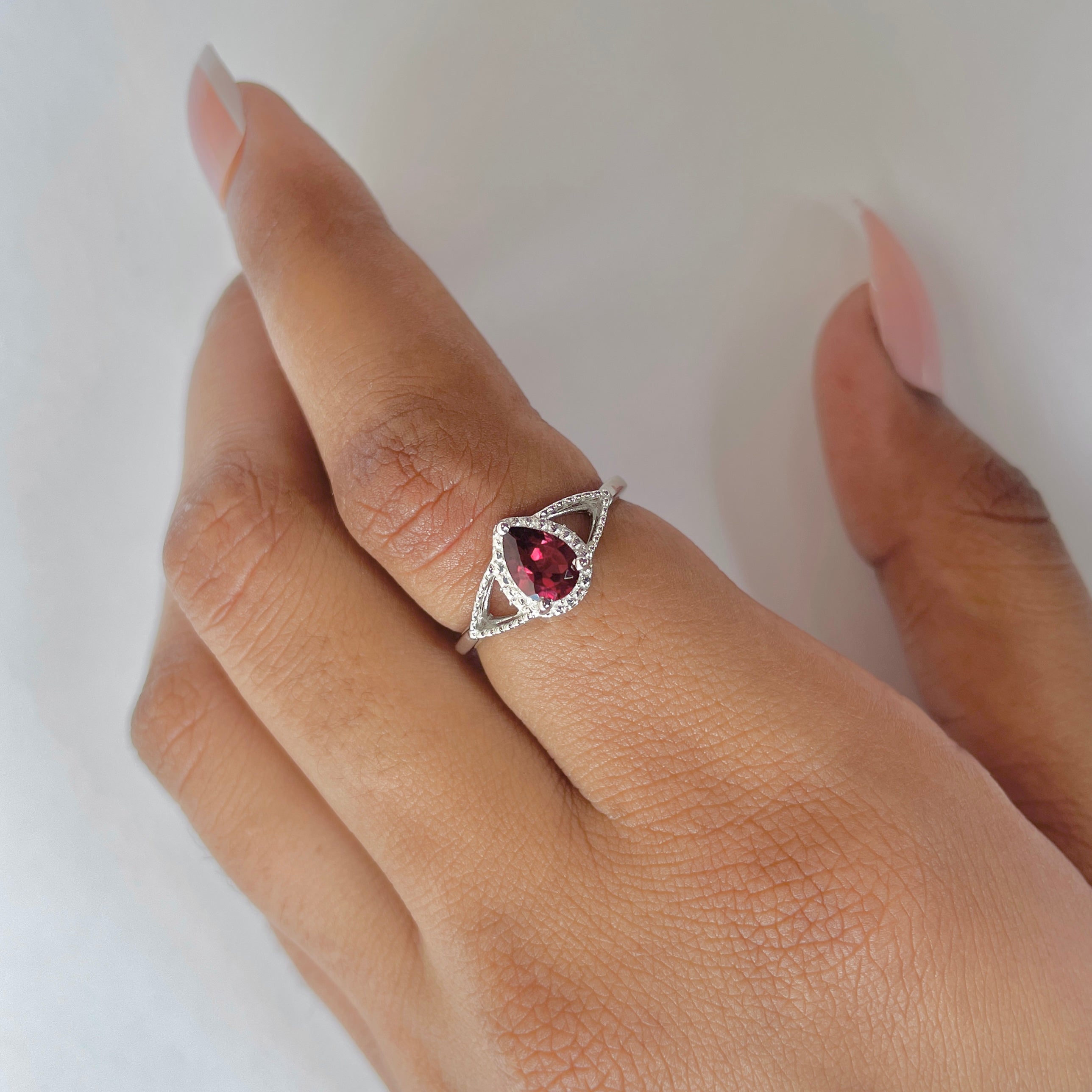 Garnet Ring-(GAR-RDR-11.)