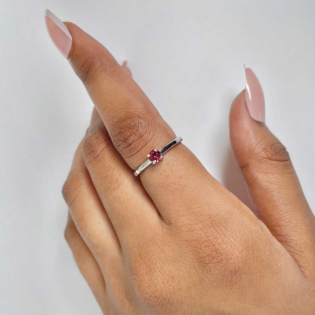 Garnet Ring-(GAR-RDR-235.)