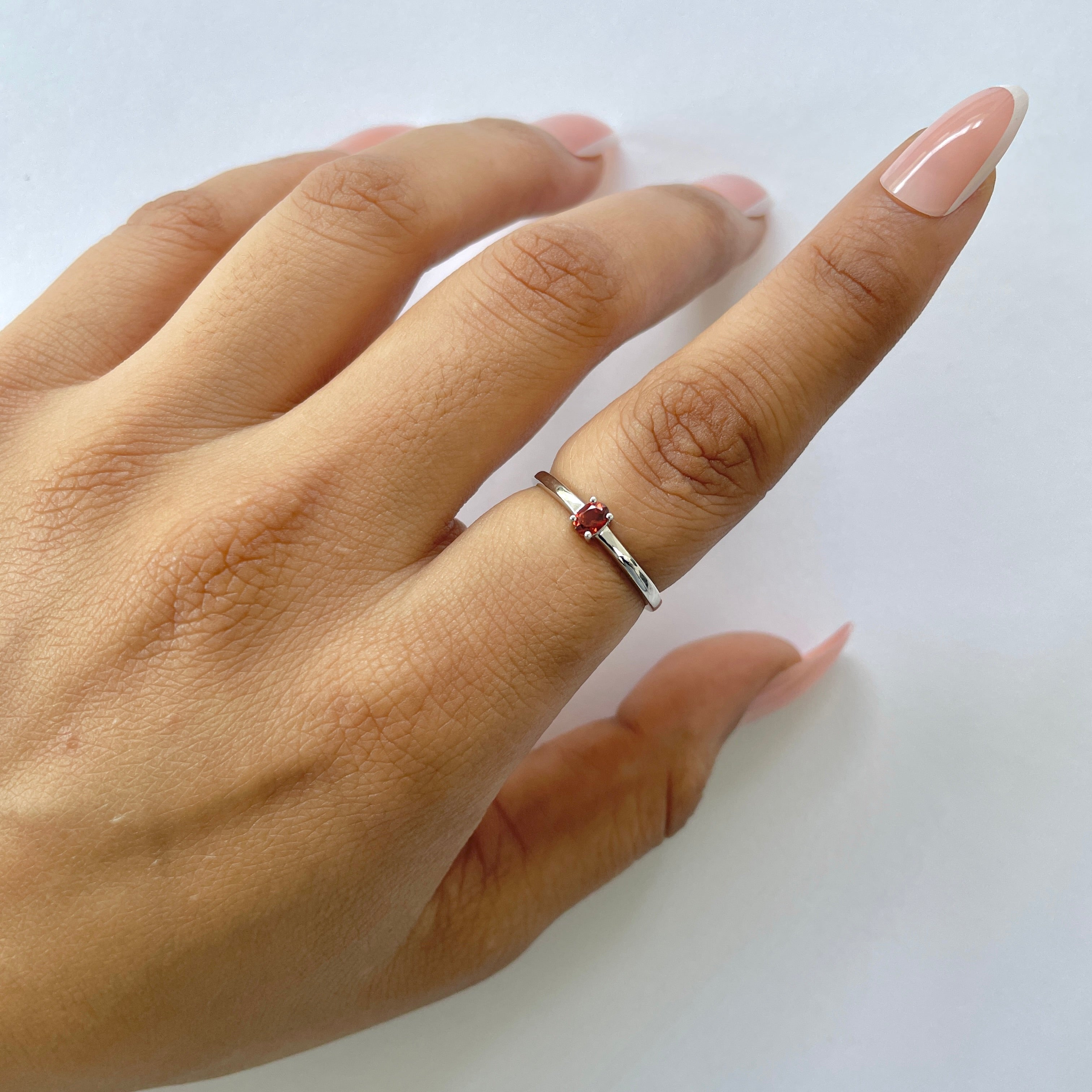 Garnet Ring-(GAR-RDR-2507.)