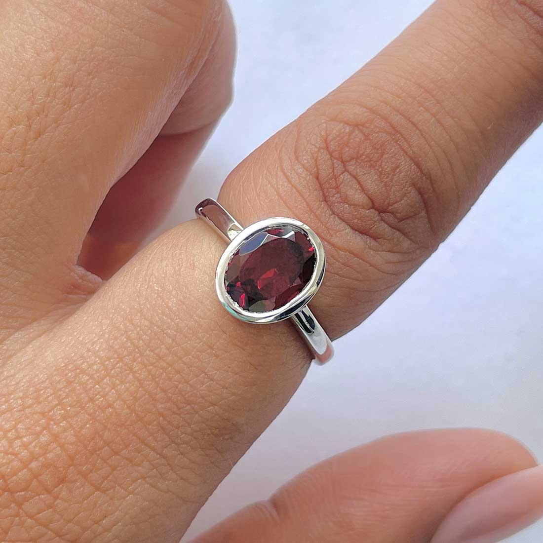 Garnet Ring-(GAR-RDR-251.)