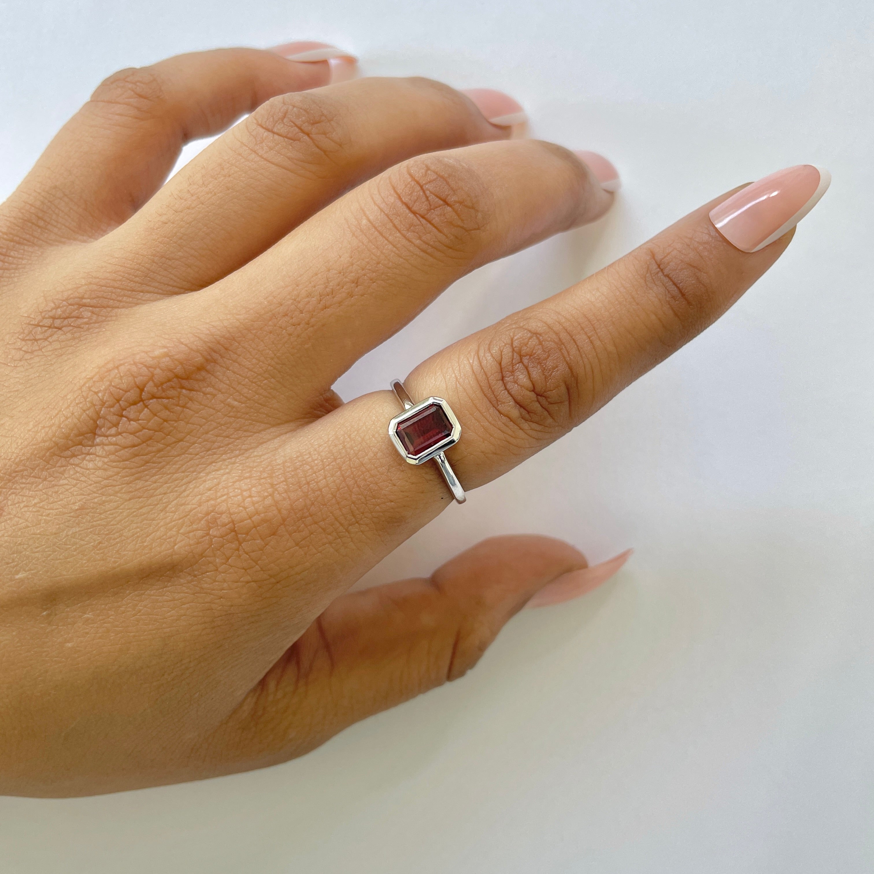 Garnet Ring-(GAR-RDR-2765.)