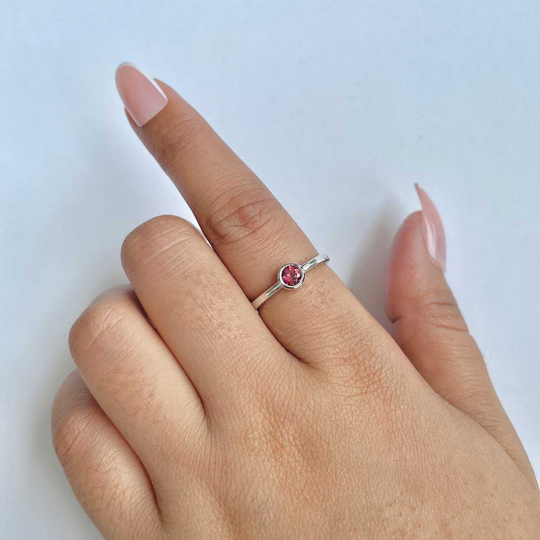 Garnet Ring-(GAR-RDR-3229.)
