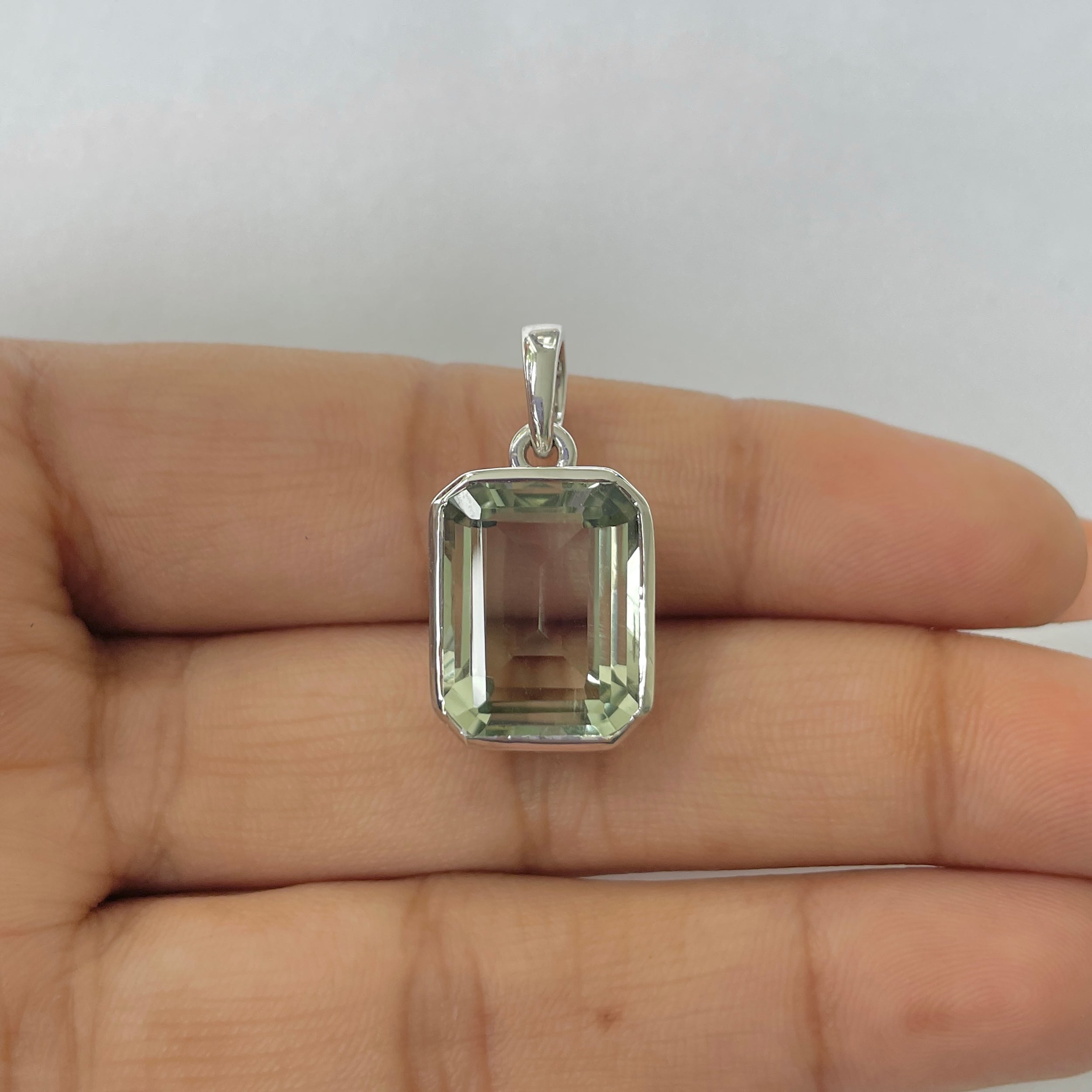 Green Amethyst Pendant-(GRA-RDP-461)