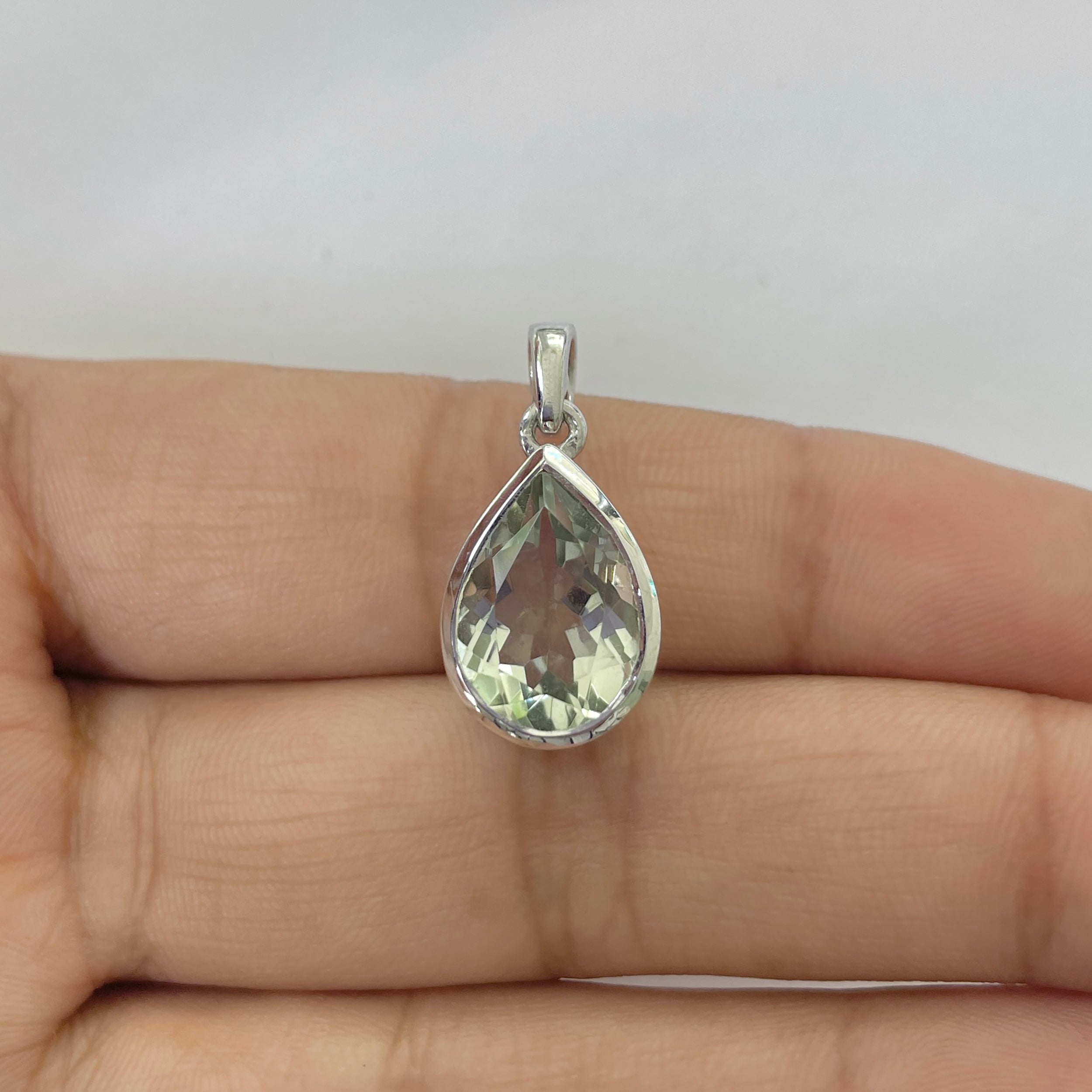 Green Amethyst Pendant-(GRA-RDP-463)