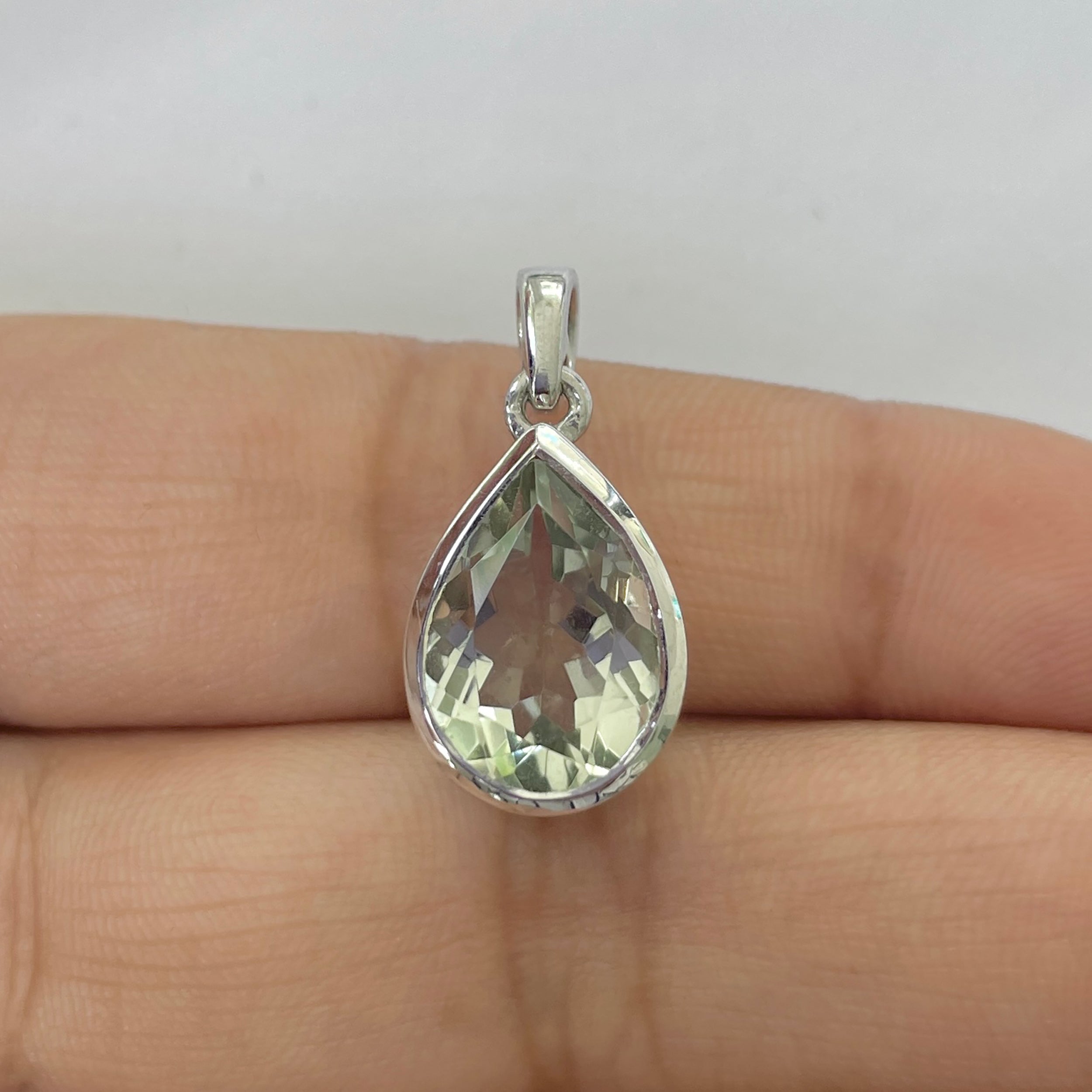 Green Amethyst Pendant-(GRA-RDP-463)