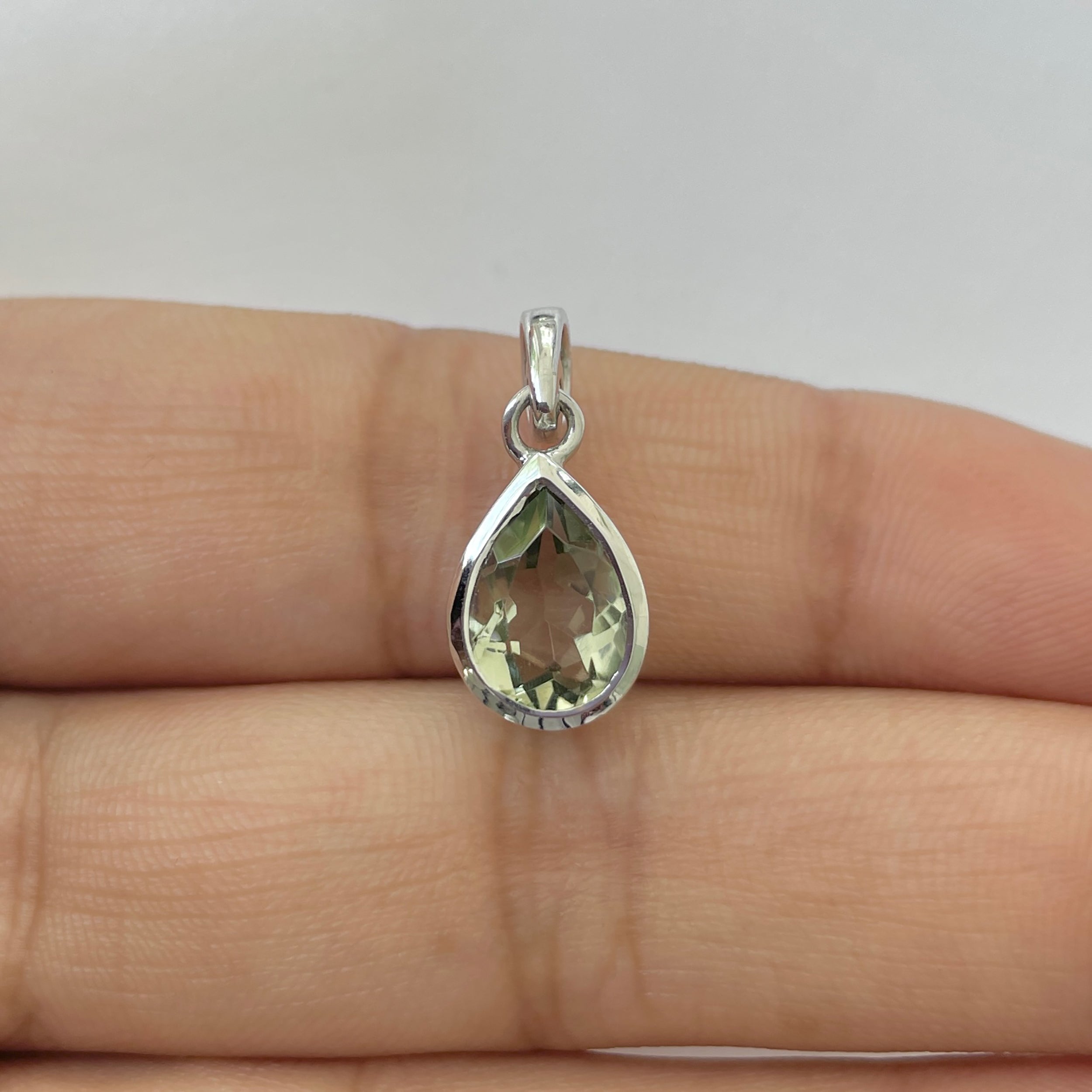 Green Amethyst Pendant-(GRA-RDP-468)