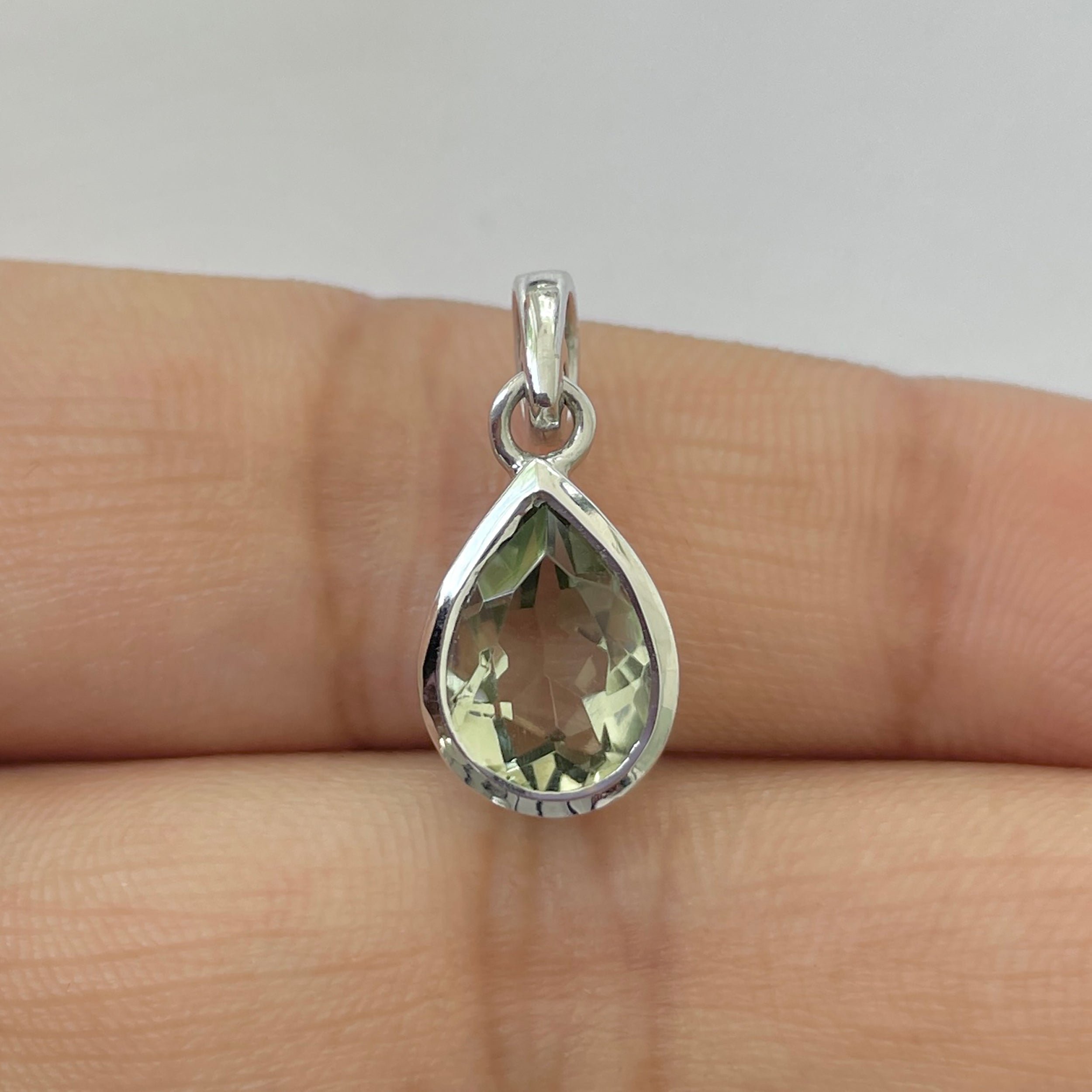 Green Amethyst Pendant-(GRA-RDP-468)