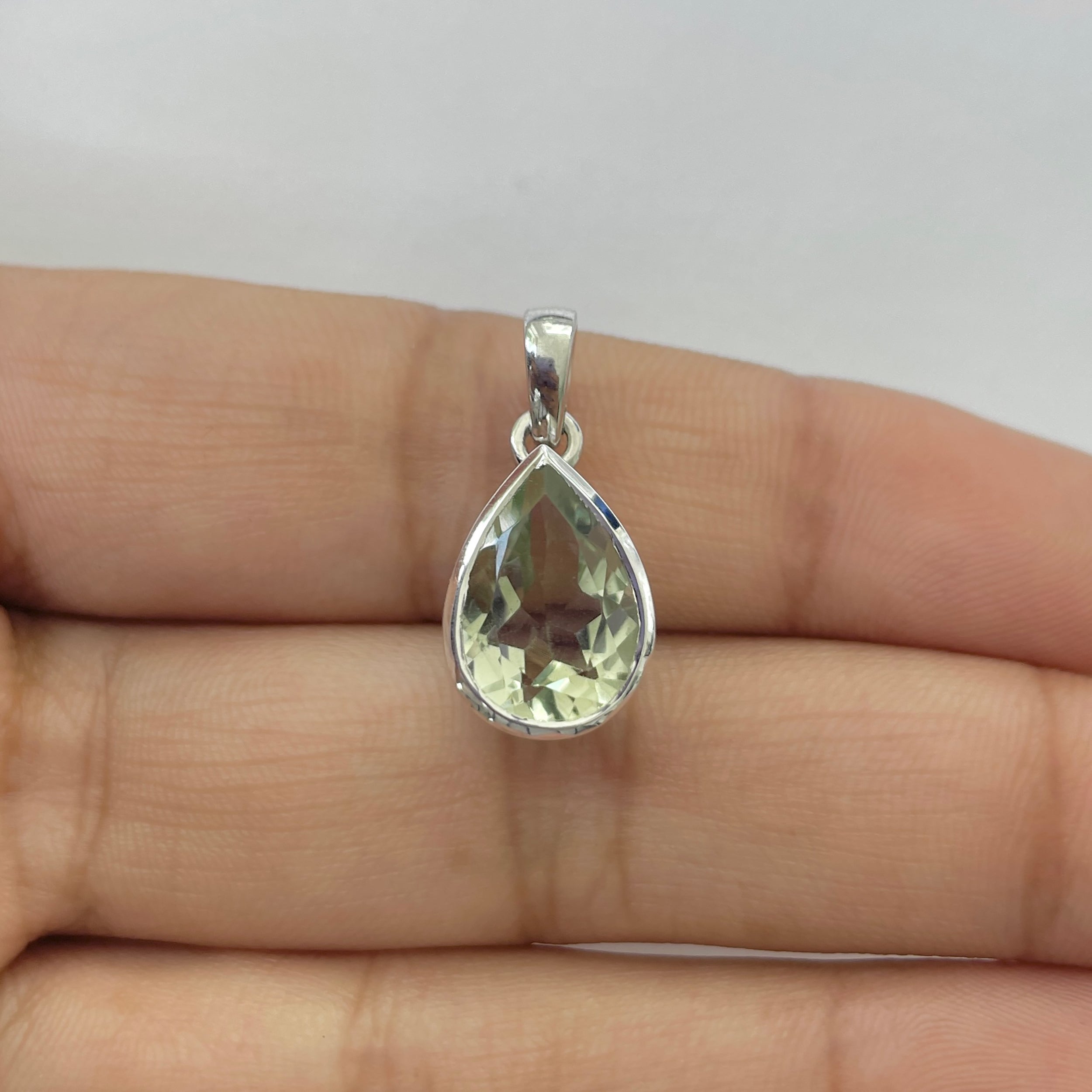 Green Amethyst Pendant-(GRA-RDP-470)