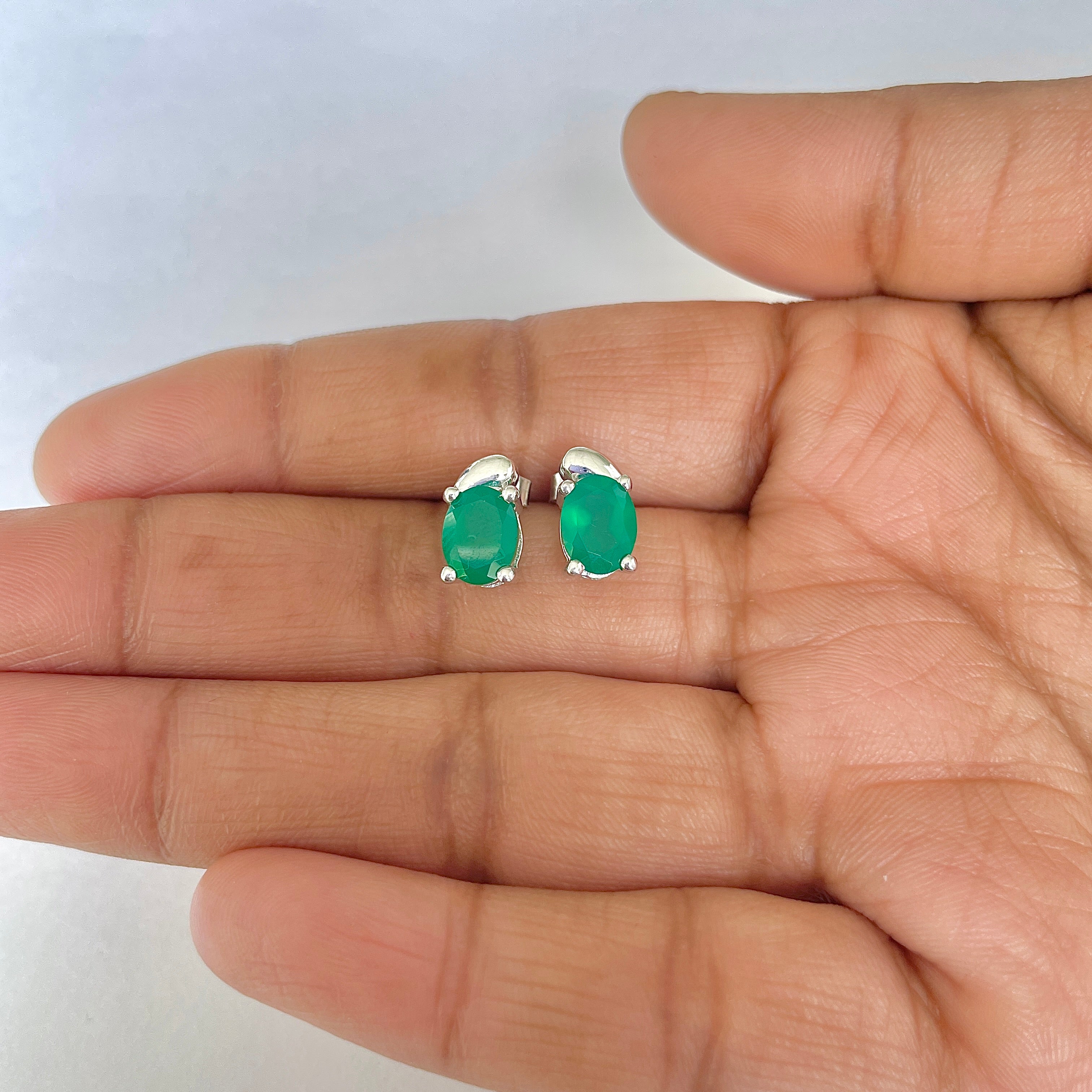 Green Onyx Stud Earring-(GRO-RDE-28)