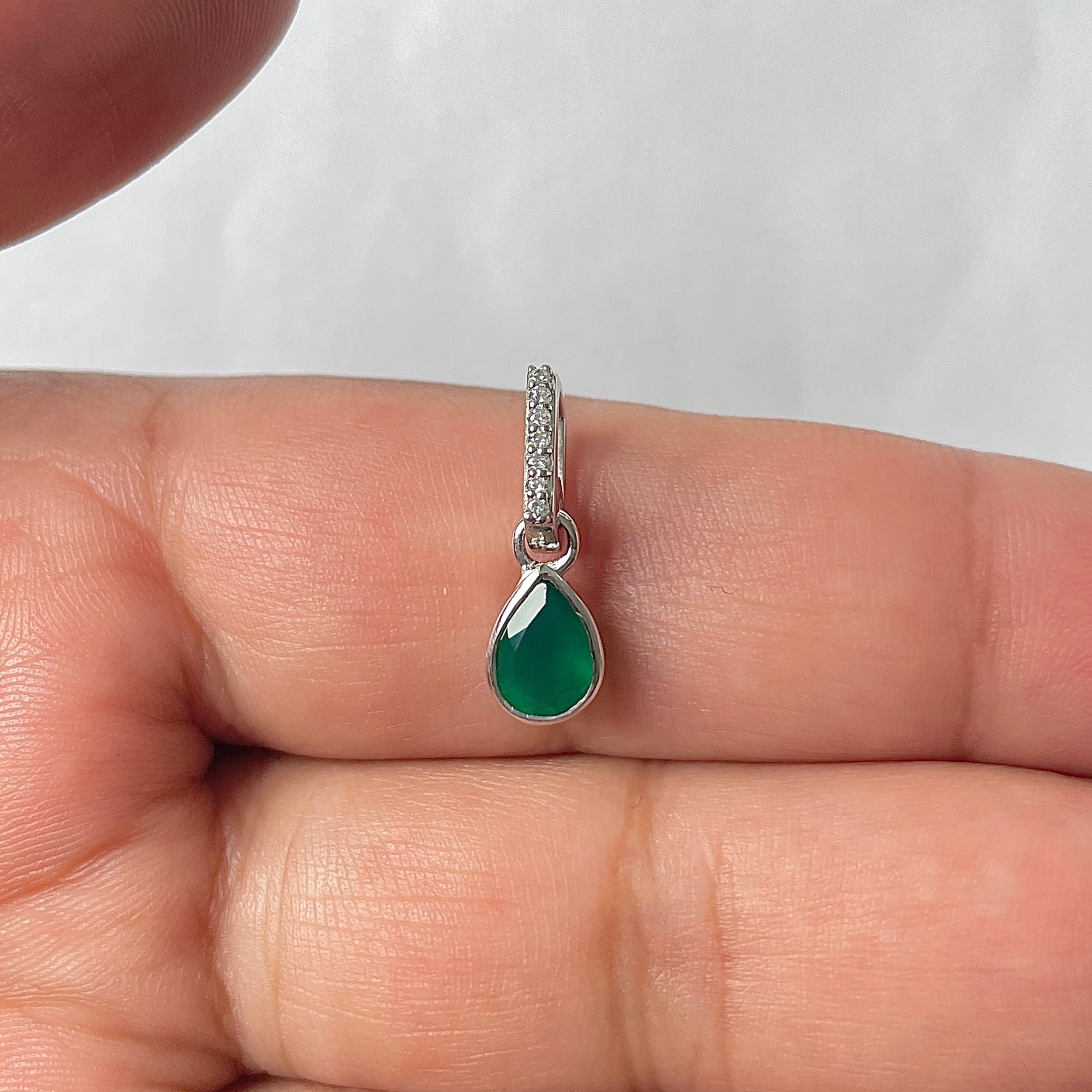 Green Onyx Pendant-(GRO-RDP-779)