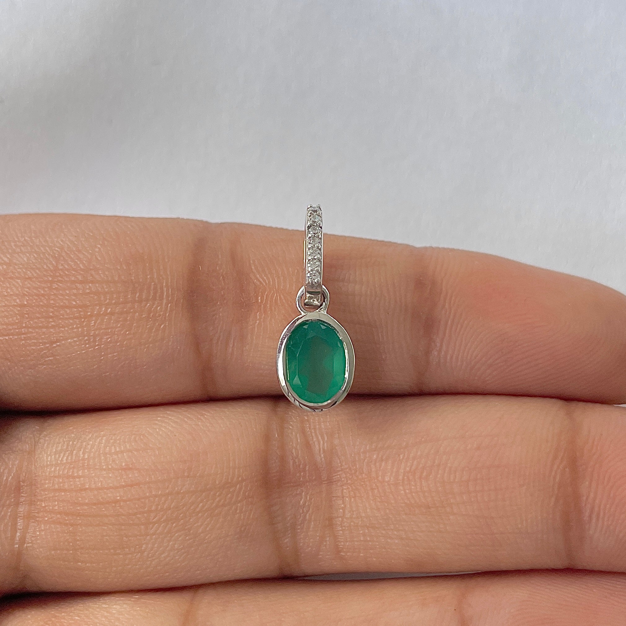 Green Onyx Pendant-(GRO-RDP-792)