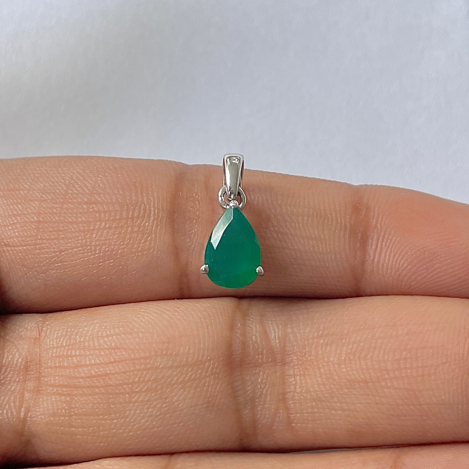 Green Onyx Pendant-(GRO-RDP-917)