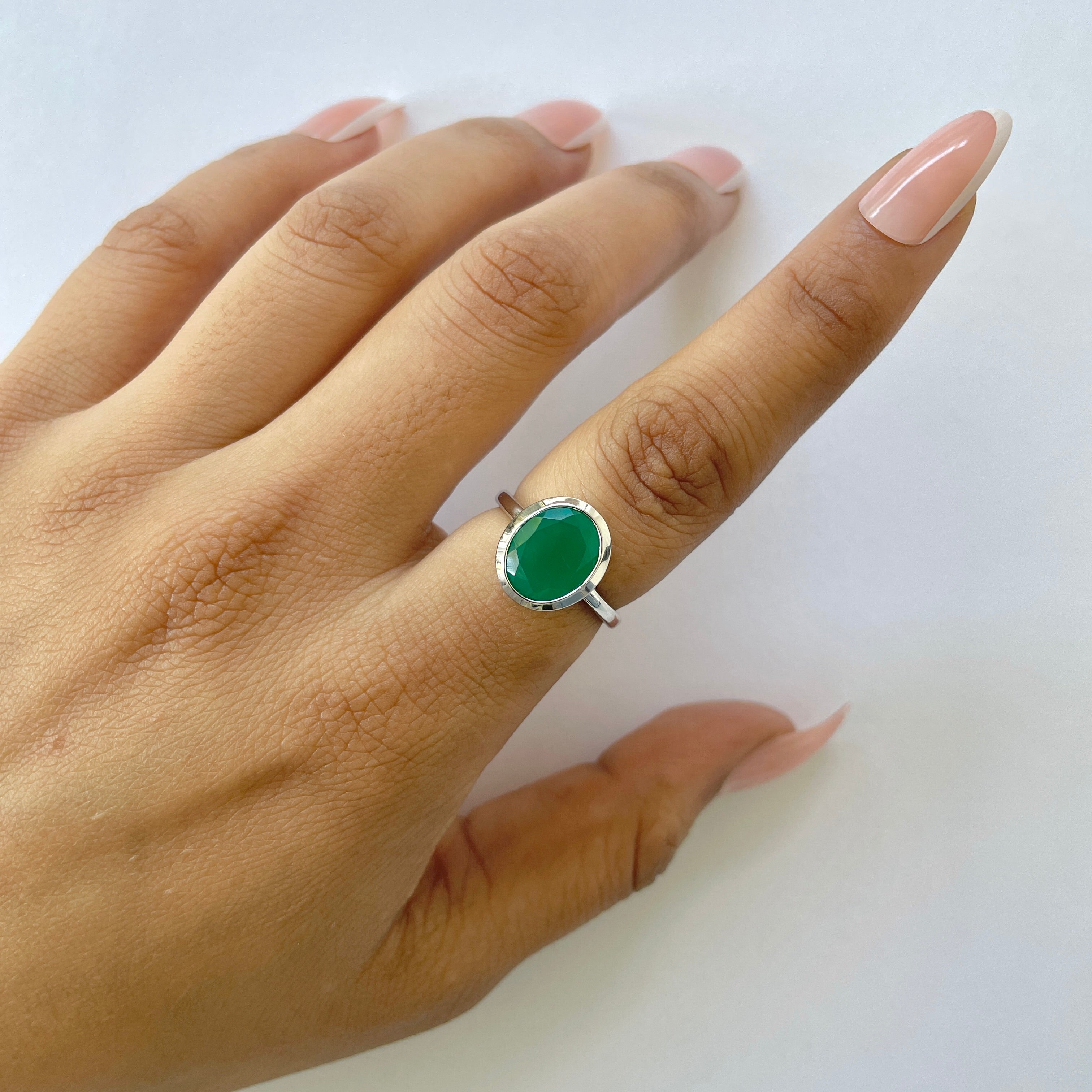 Green Onyx Ring-(GRO-RDR-2368.)