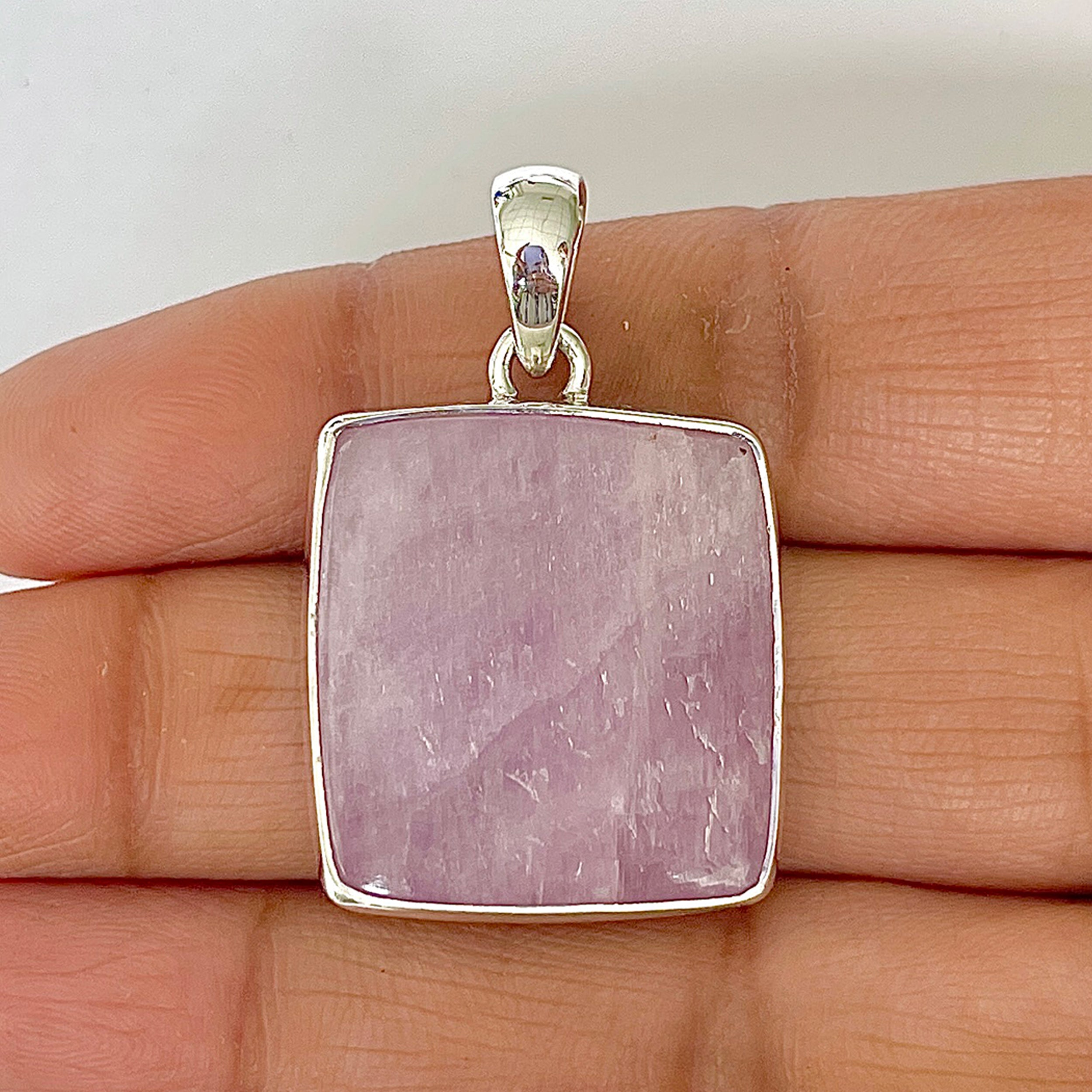 Kunzite Pendant-(KNZ-1-27)