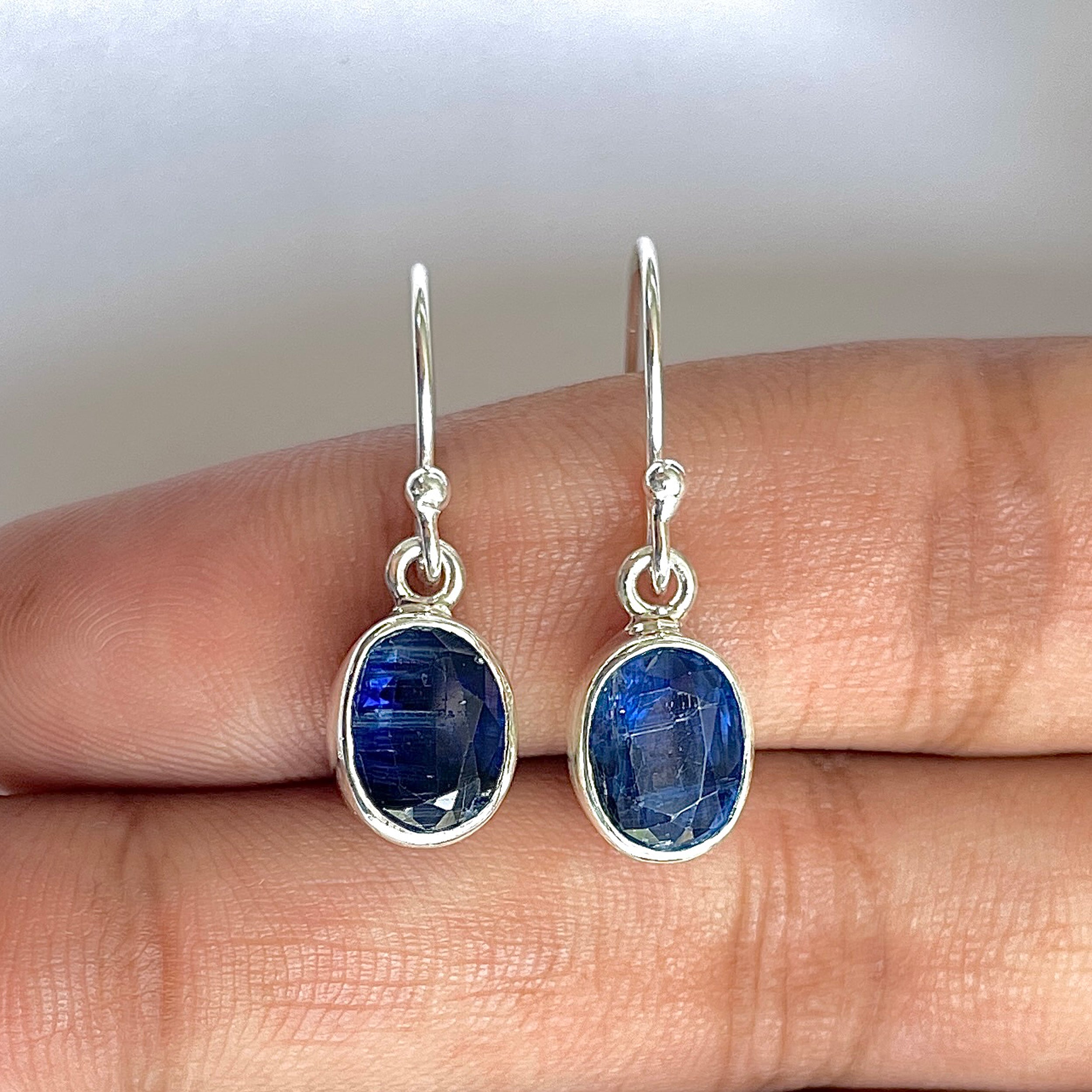 Kyanite Earring-(KYN-3-14)