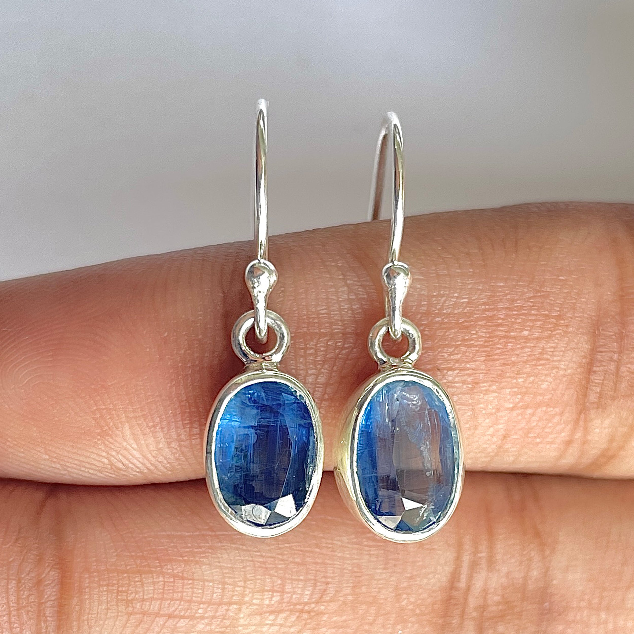 Kyanite Earring-(KYN-3-33)