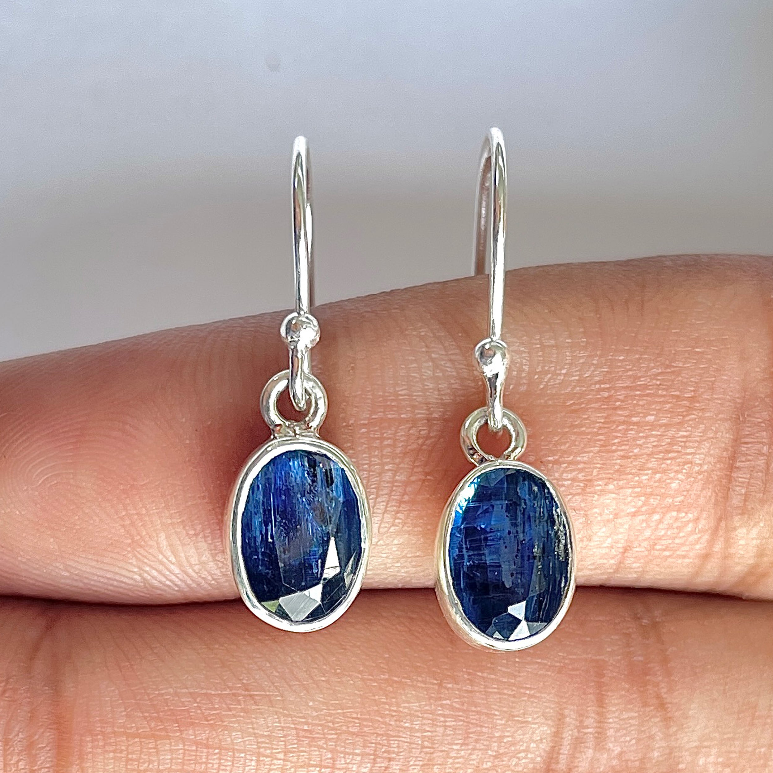 Kyanite Earring-(KYN-3-35)