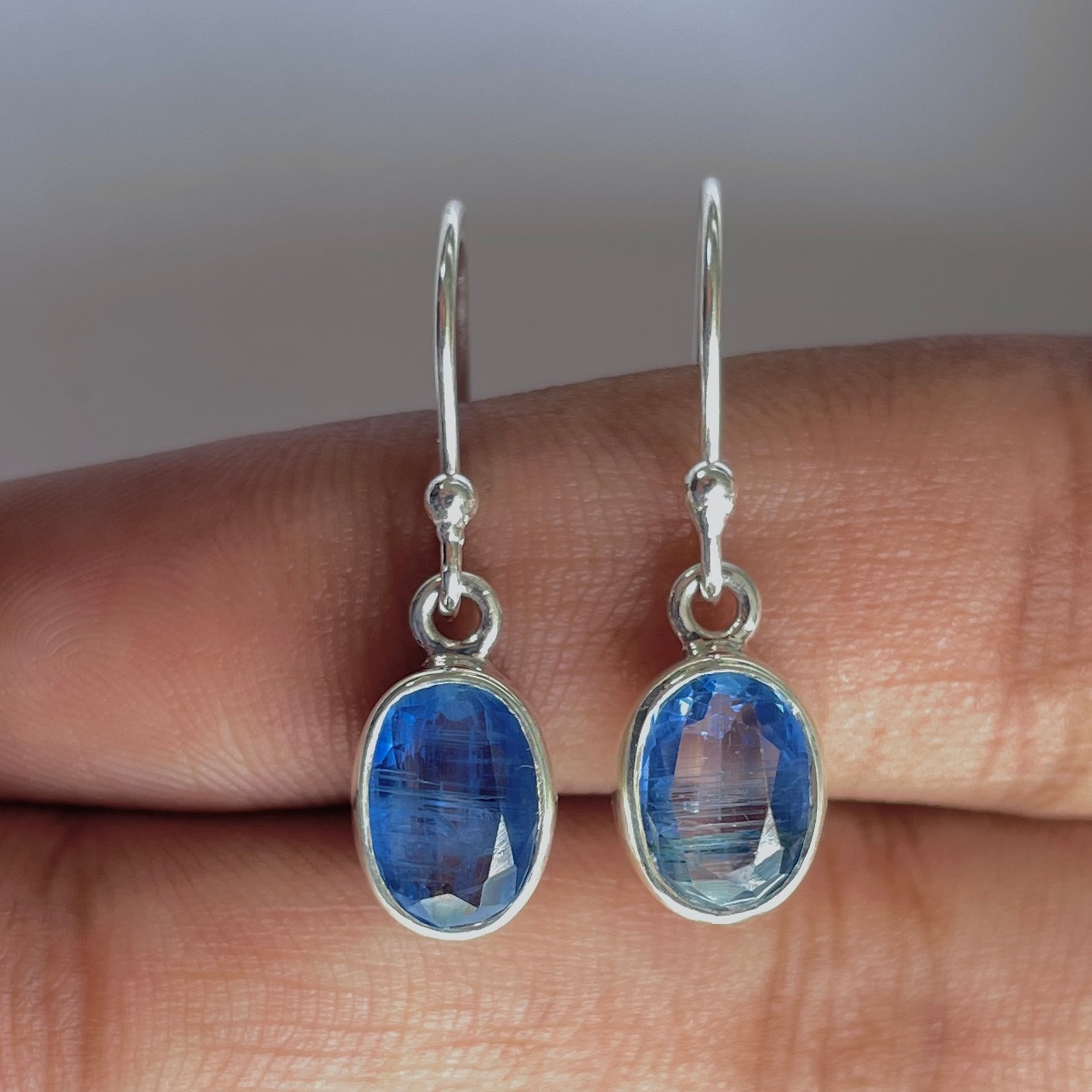 Kyanite Earring-(KYN-3-37)