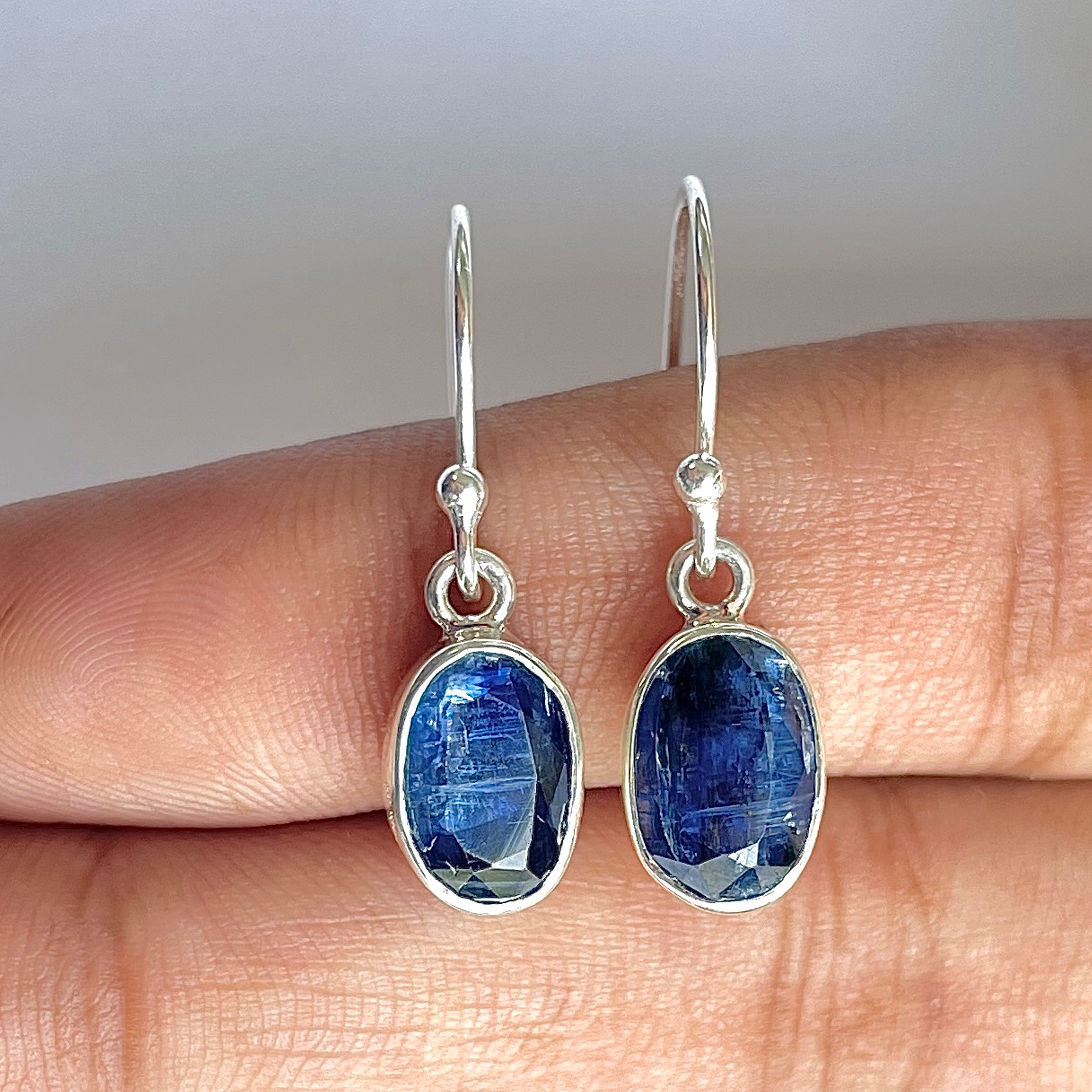 Kyanite Earring-(KYN-3-40)
