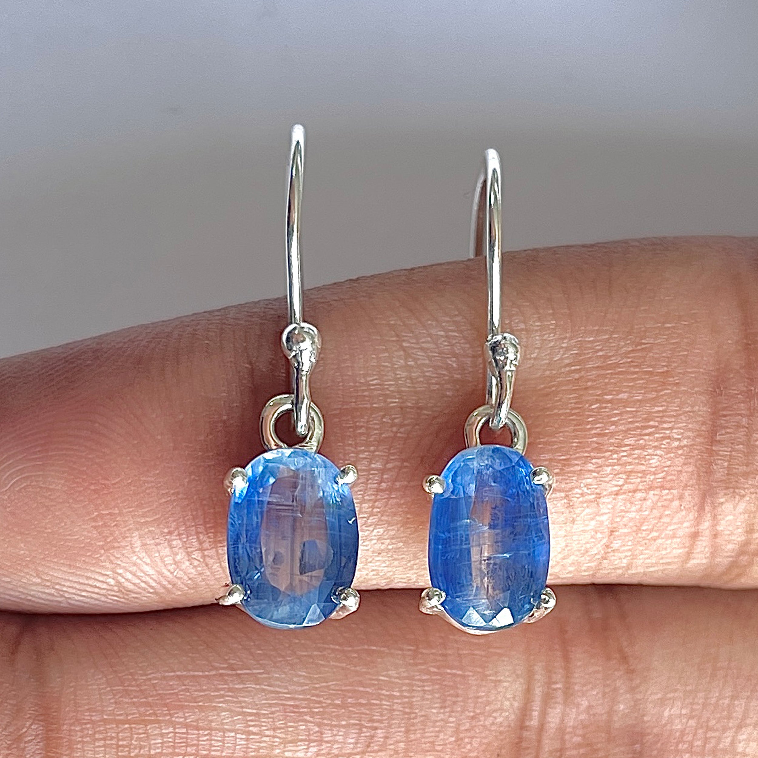 Kyanite Earring-(KYN-3-9)
