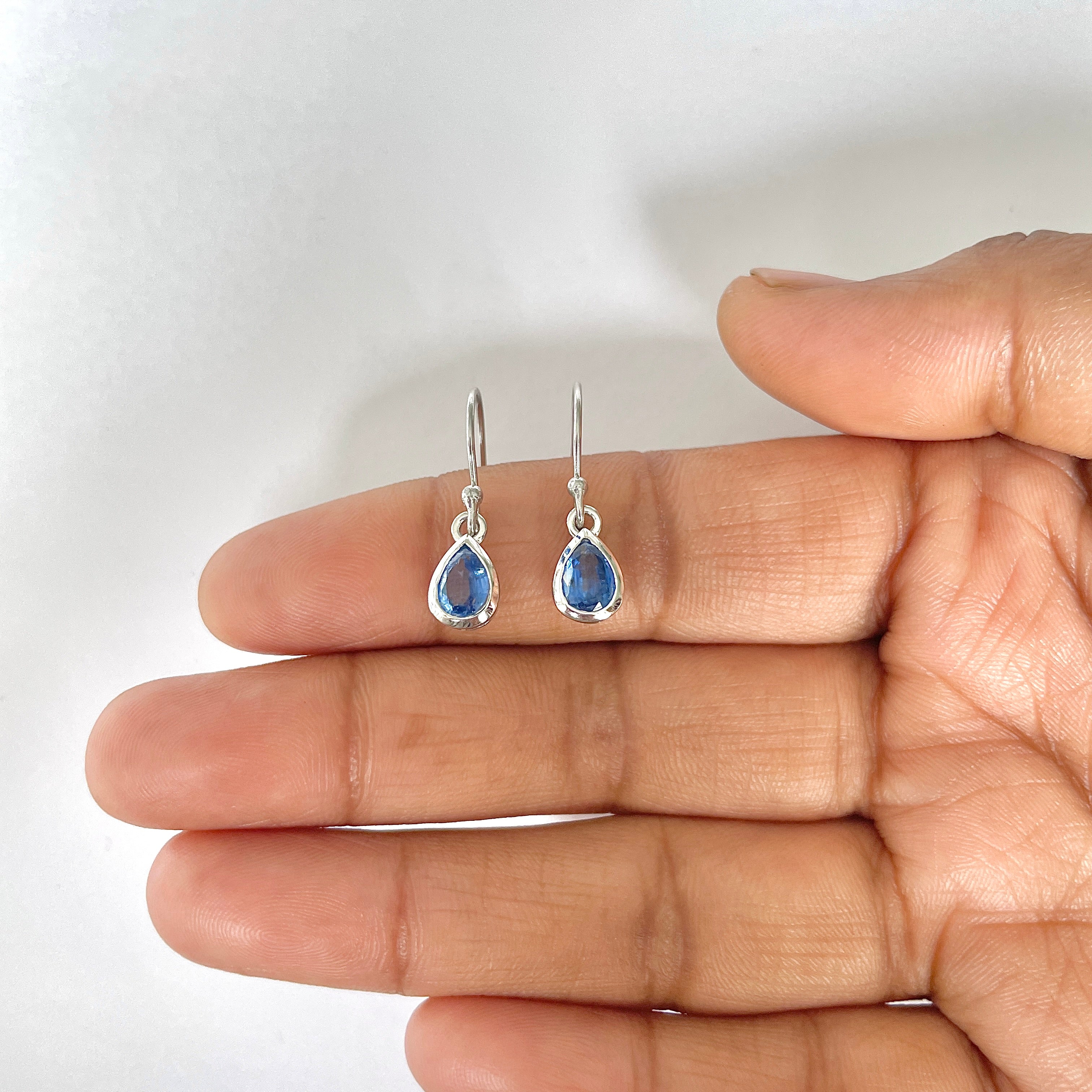 Kyanite Earring-(KYN-RDE-1317-B)