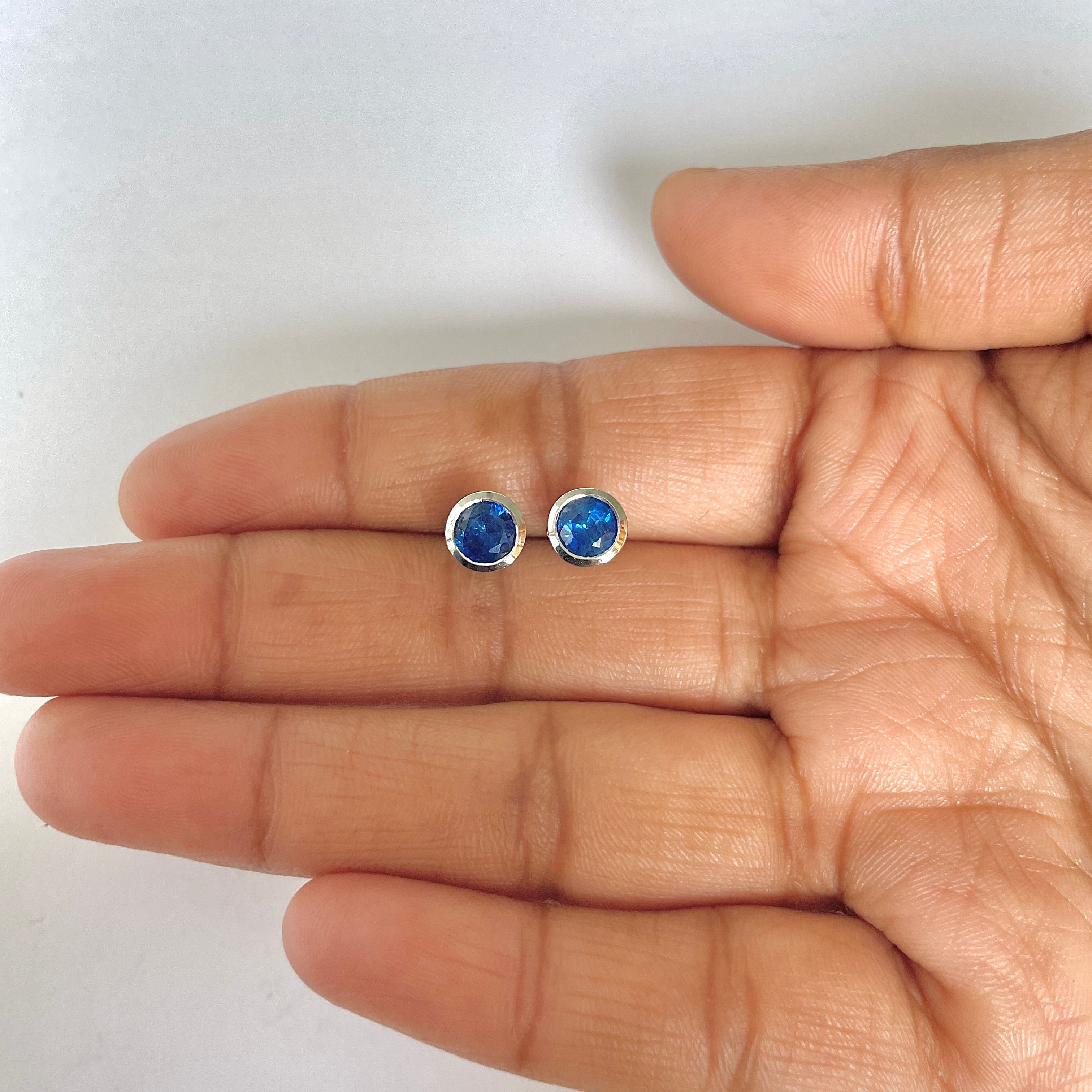 Kyanite Stud Earring-(KYN-RDE-1426-B)