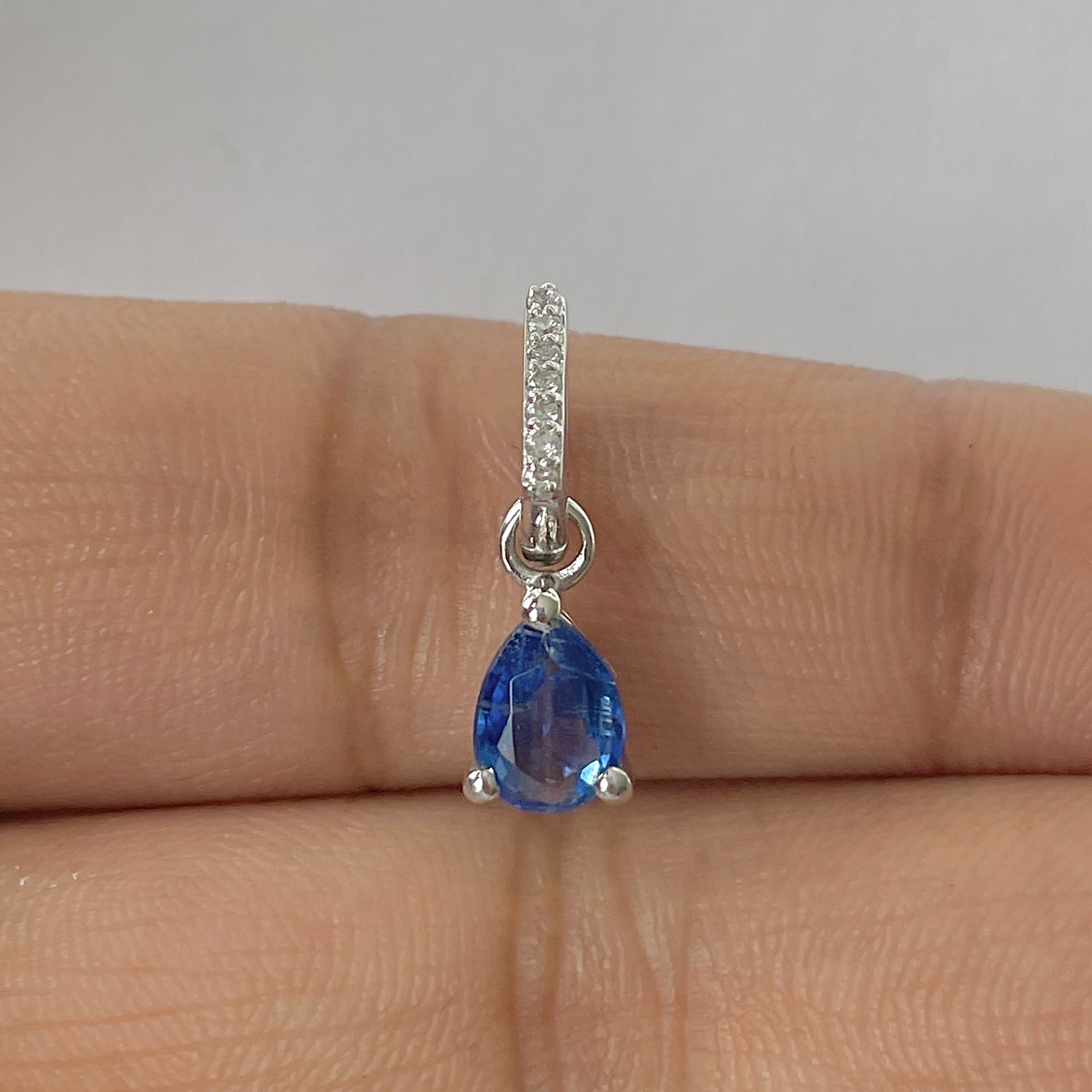 Kyanite Pendant-(KYN-RDP-1165-B)