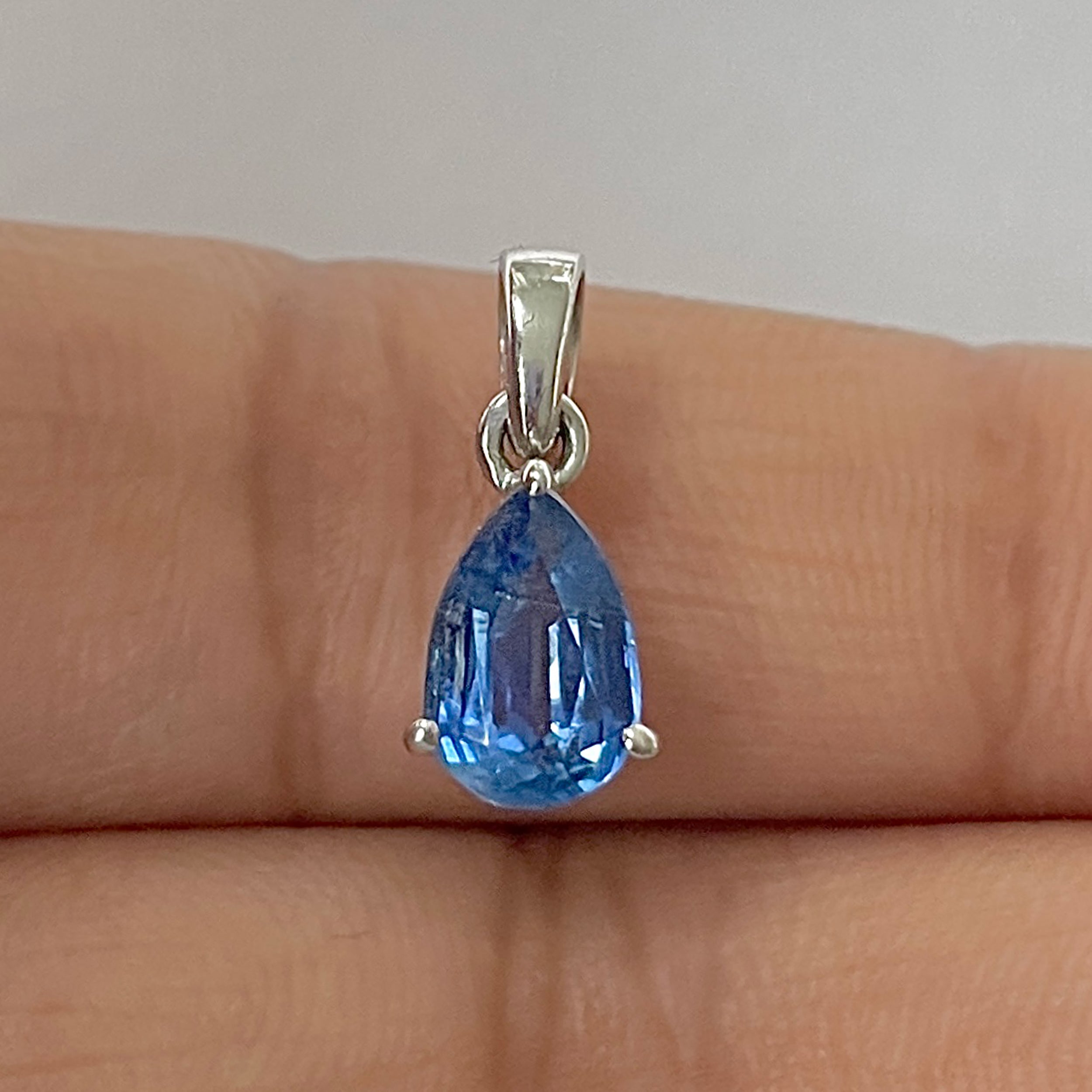 Kyanite Pendant-(KYN-RDP-917-B)