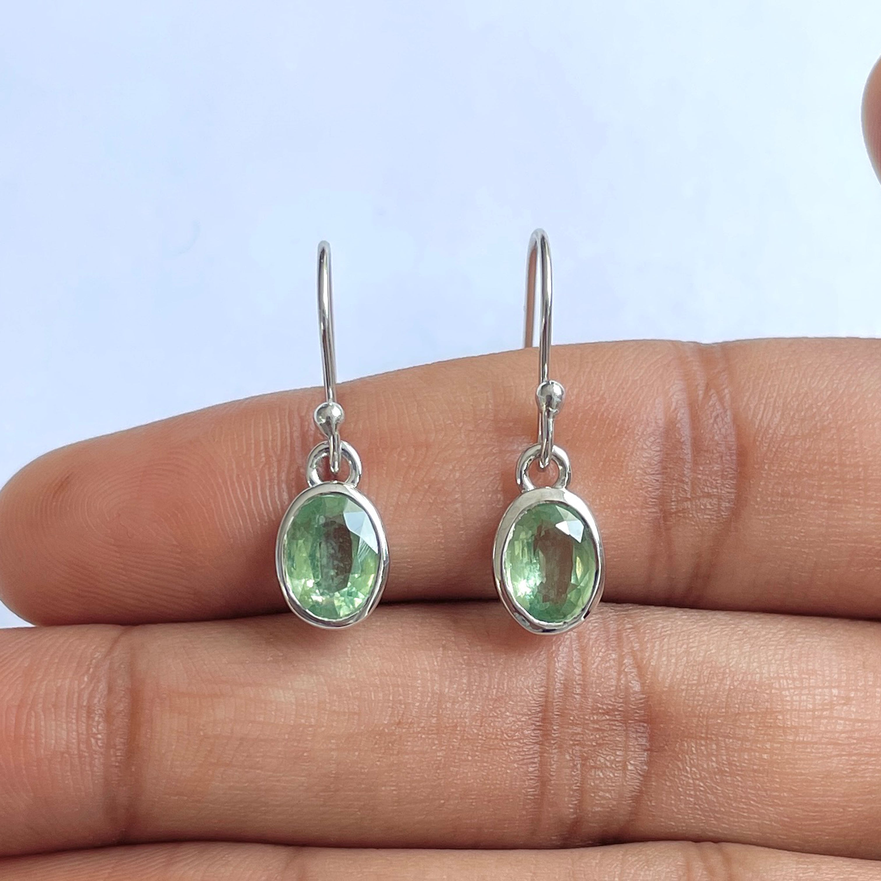 Kyanite Green Earring-(KYN-RDE-679-G)
