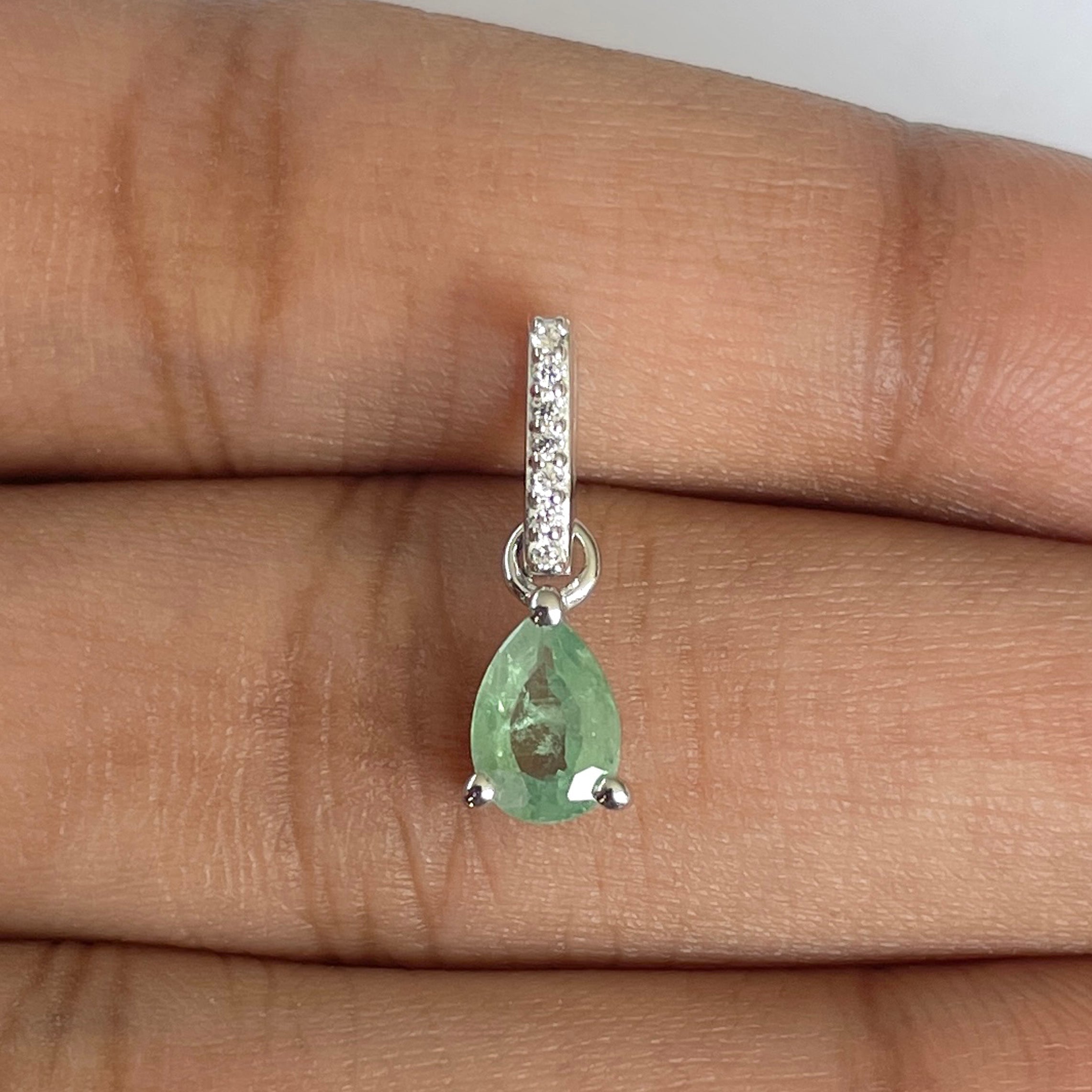Kyanite Green Pendant-(KYN-RDP-1165-G)