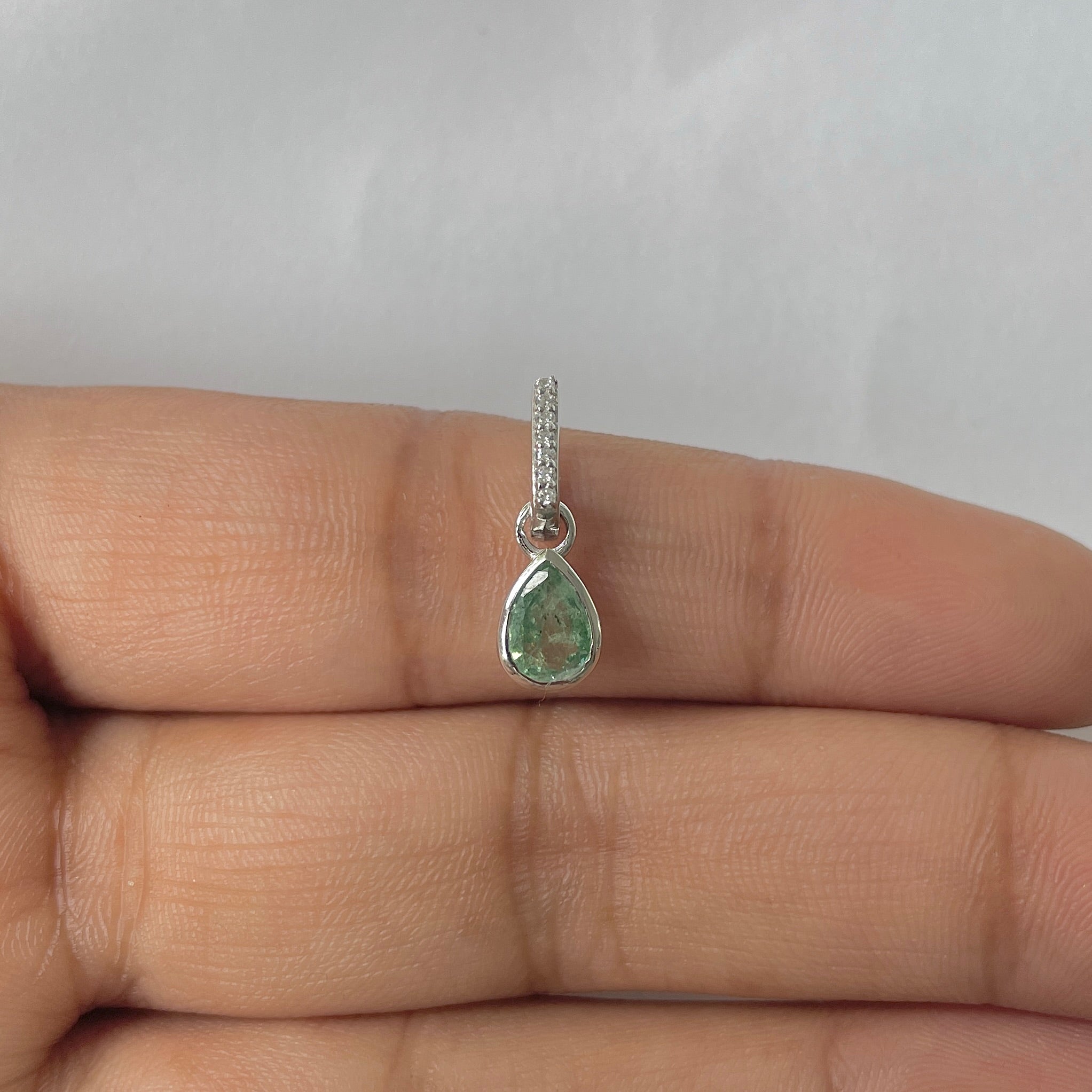 Kyanite Green Pendant-(KYN-RDP-779-G)