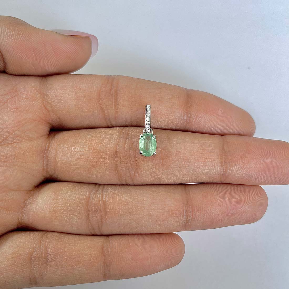 Kyanite Green Pendant-(KYN-RDP-915-G)