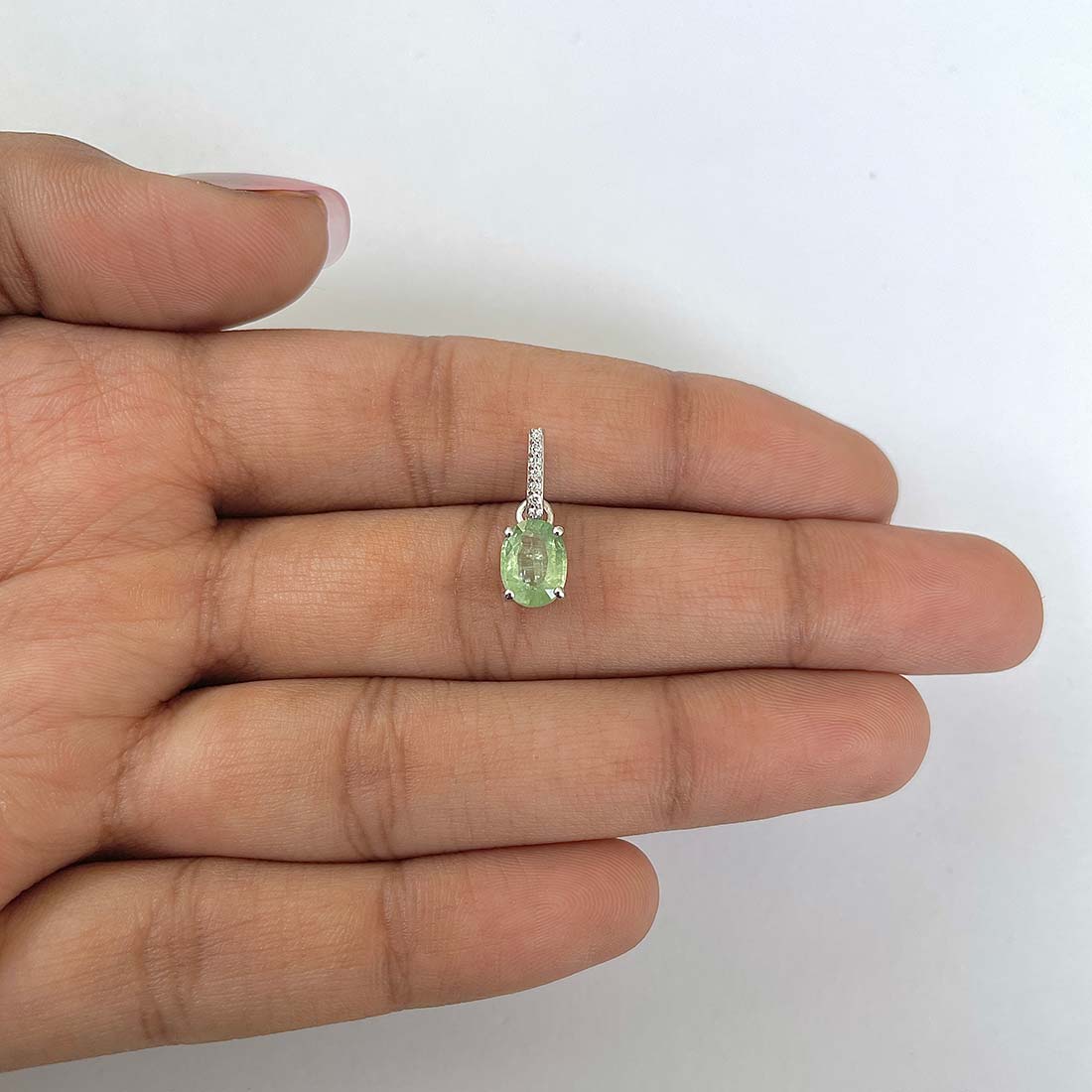 Kyanite Green Pendant-(KYN-RDP-920-G)