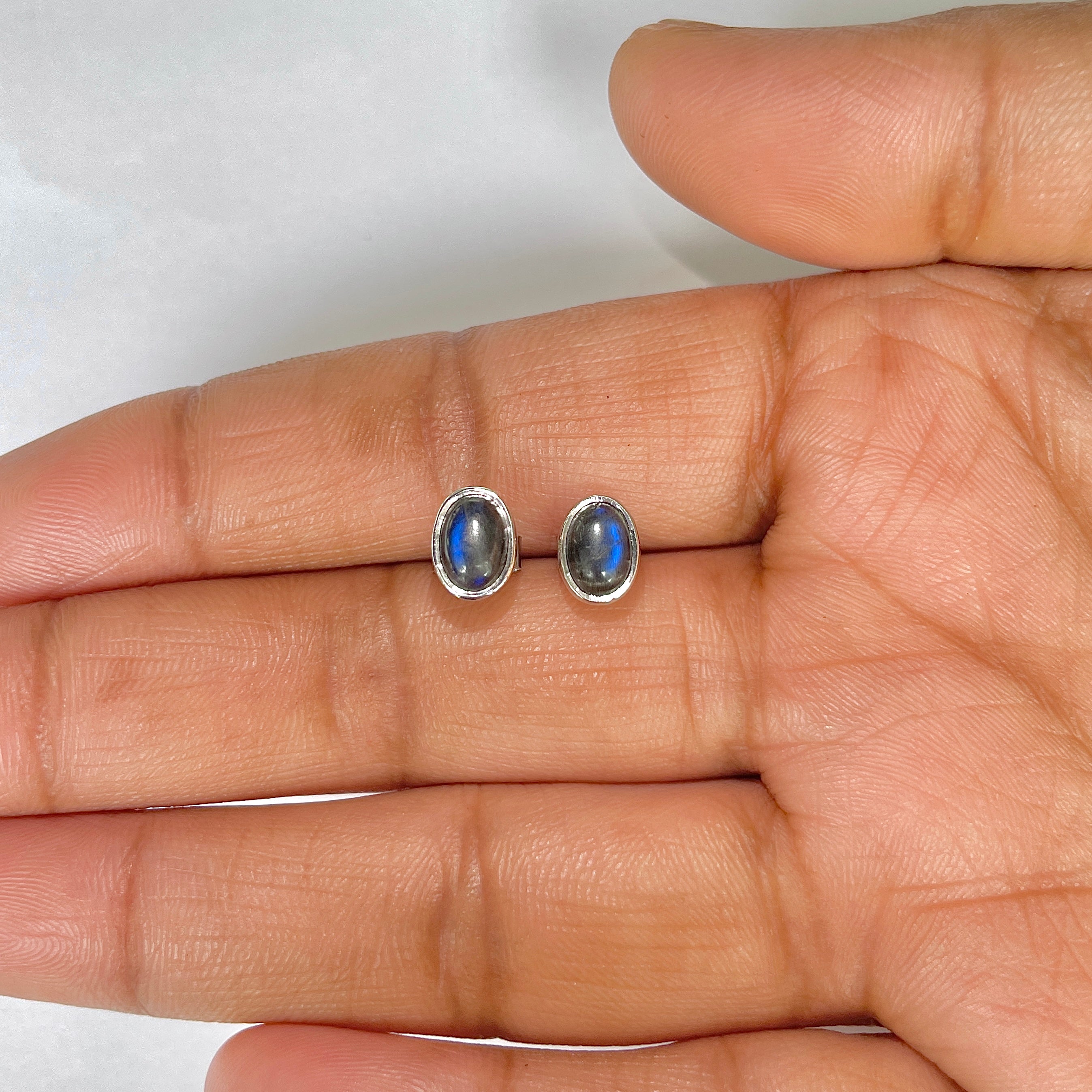 Labradorite Stud Earring-(LBD-RDE-1113)