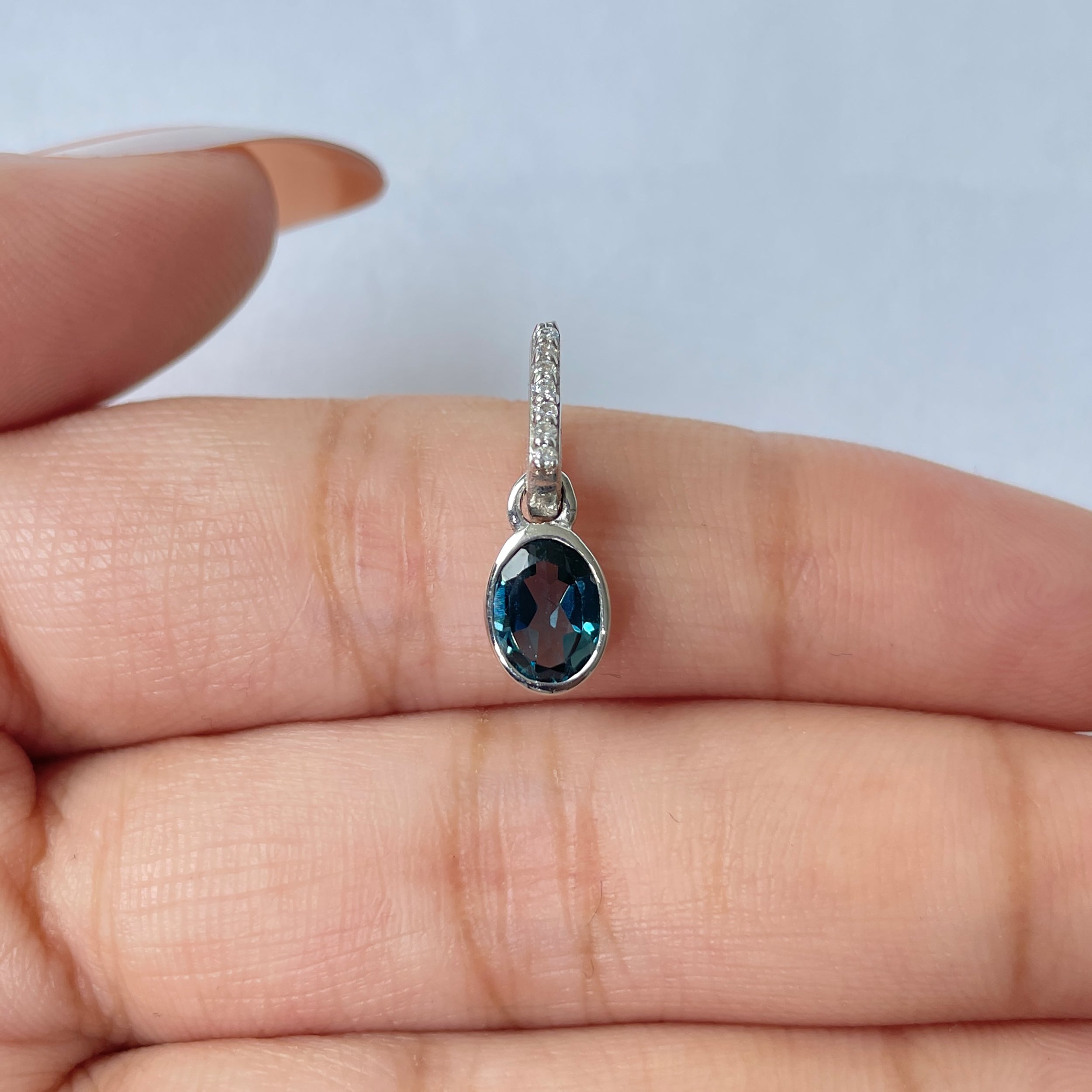 London Blue Topaz Pendant-(LBTZ-RDP-780)